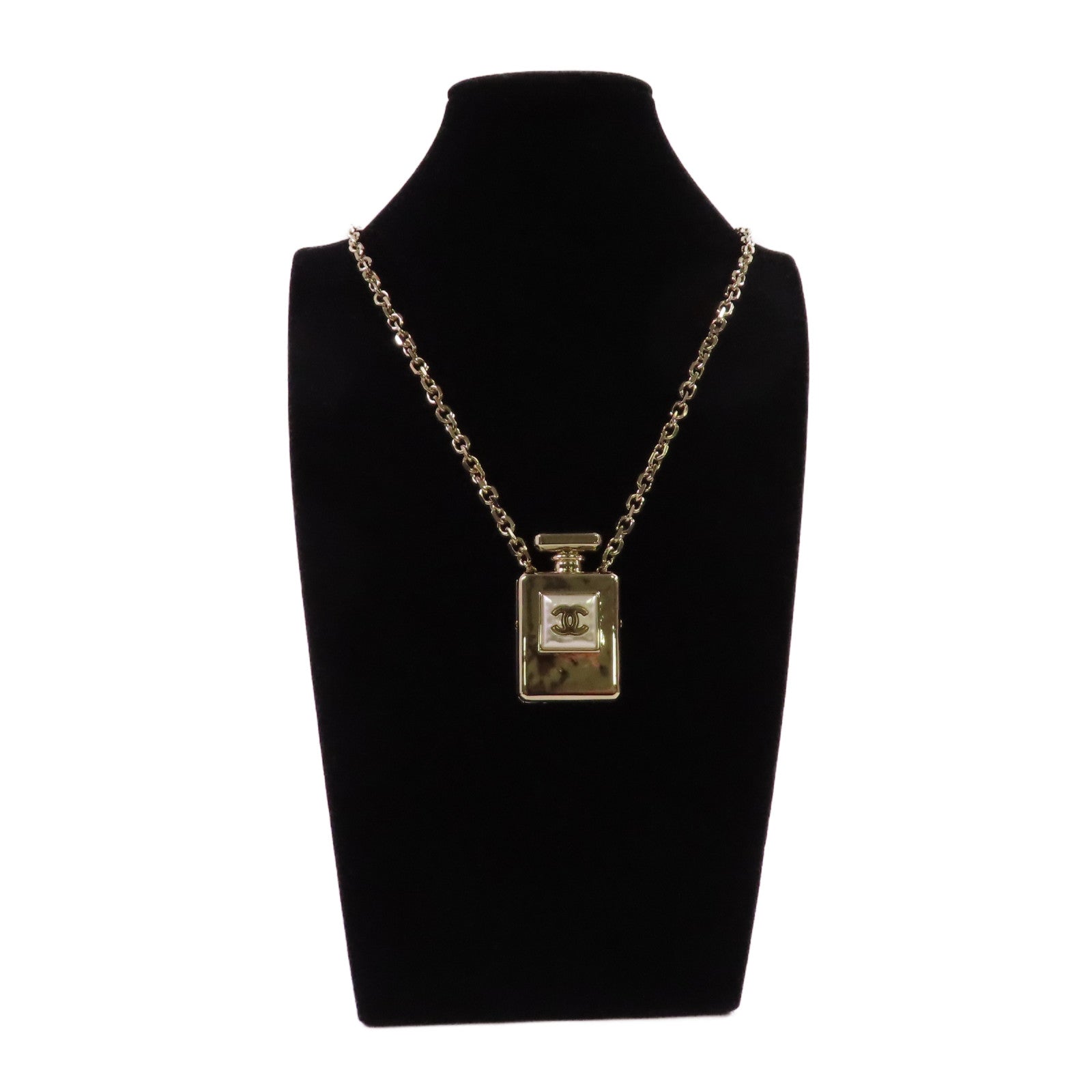 CHANEL 金屬/仿珍珠Coco Chanel Locket Necklace金扣項鏈金色