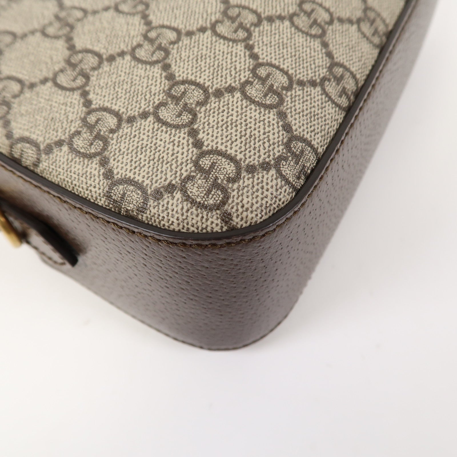 GUCCI 塗層帆布Neo Vintage GG Supreme金扣肩背袋米色/烏木色