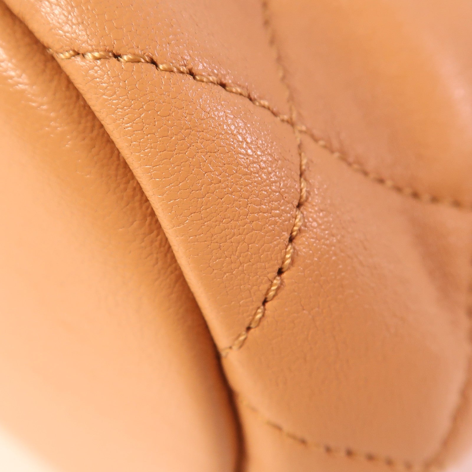 CHANEL 牛皮皮革Bucket Bag金扣鏈帶肩背袋