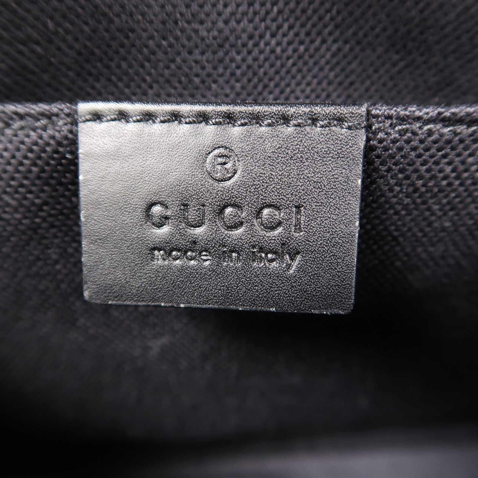 GUCCI 塗層帆布Shoulder Bag銀扣肩背袋黑色