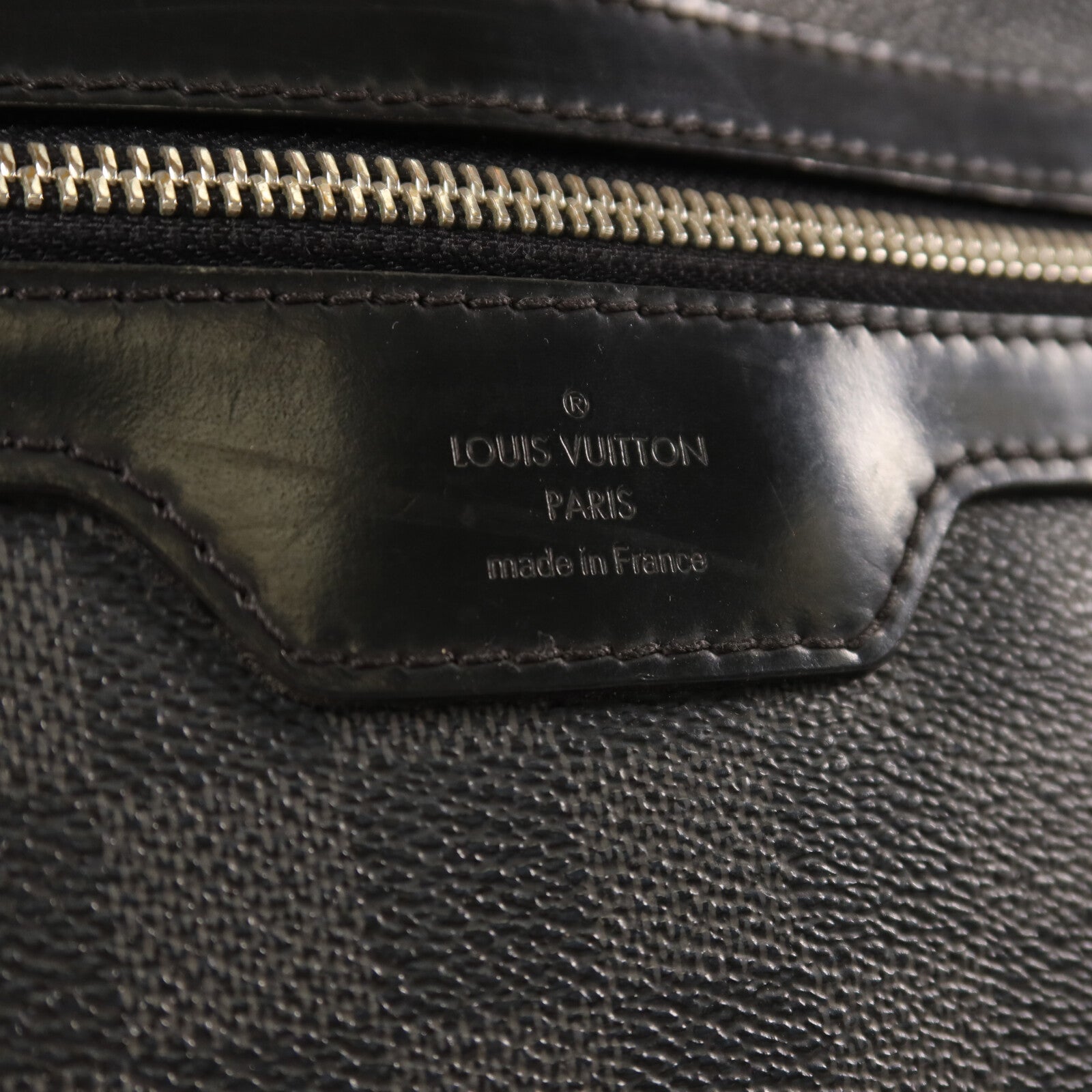 LOUIS VUITTON Damier Graphite Mick MM肩背袋