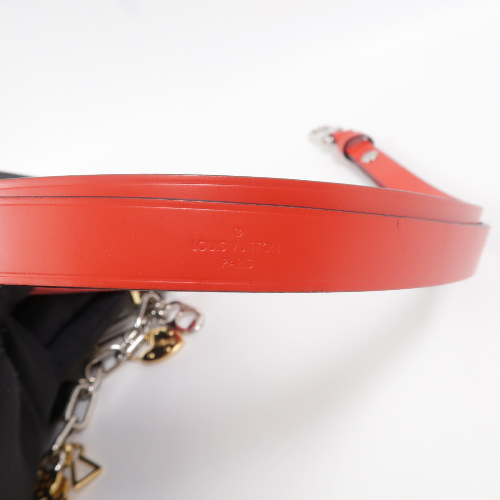 LOUIS VUITTON Epi Love Lock Charm Twist手挽肩背兩用袋