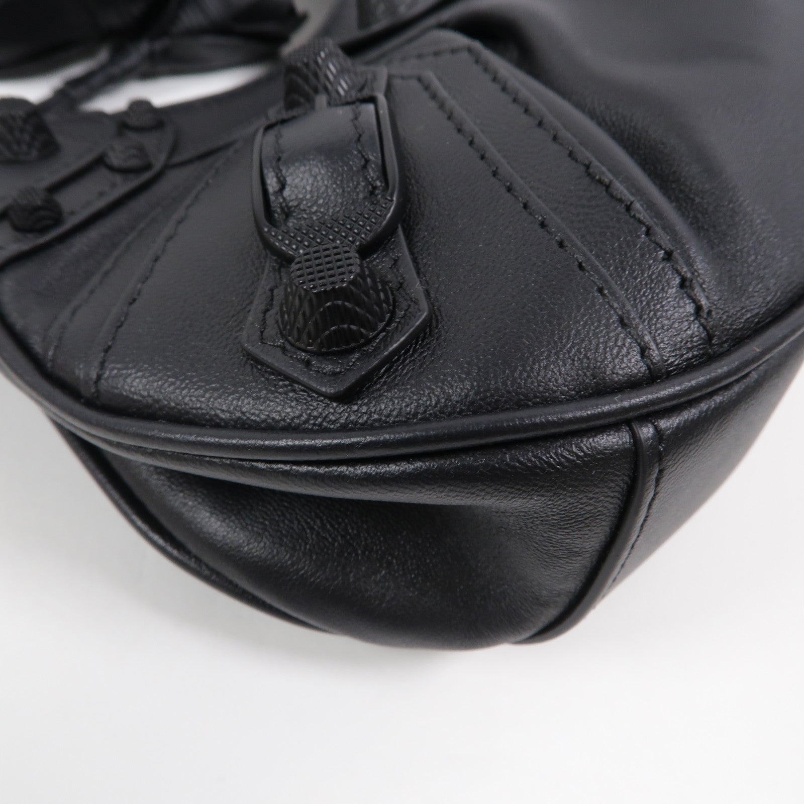BALENCIAGA 羊皮皮革Le Cagole XS肩背袋