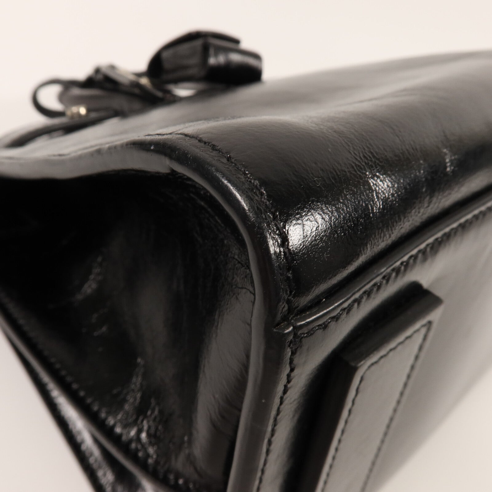 YVES SAINT LAURENT 牛皮皮革Sac De Jour Souple手挽袋