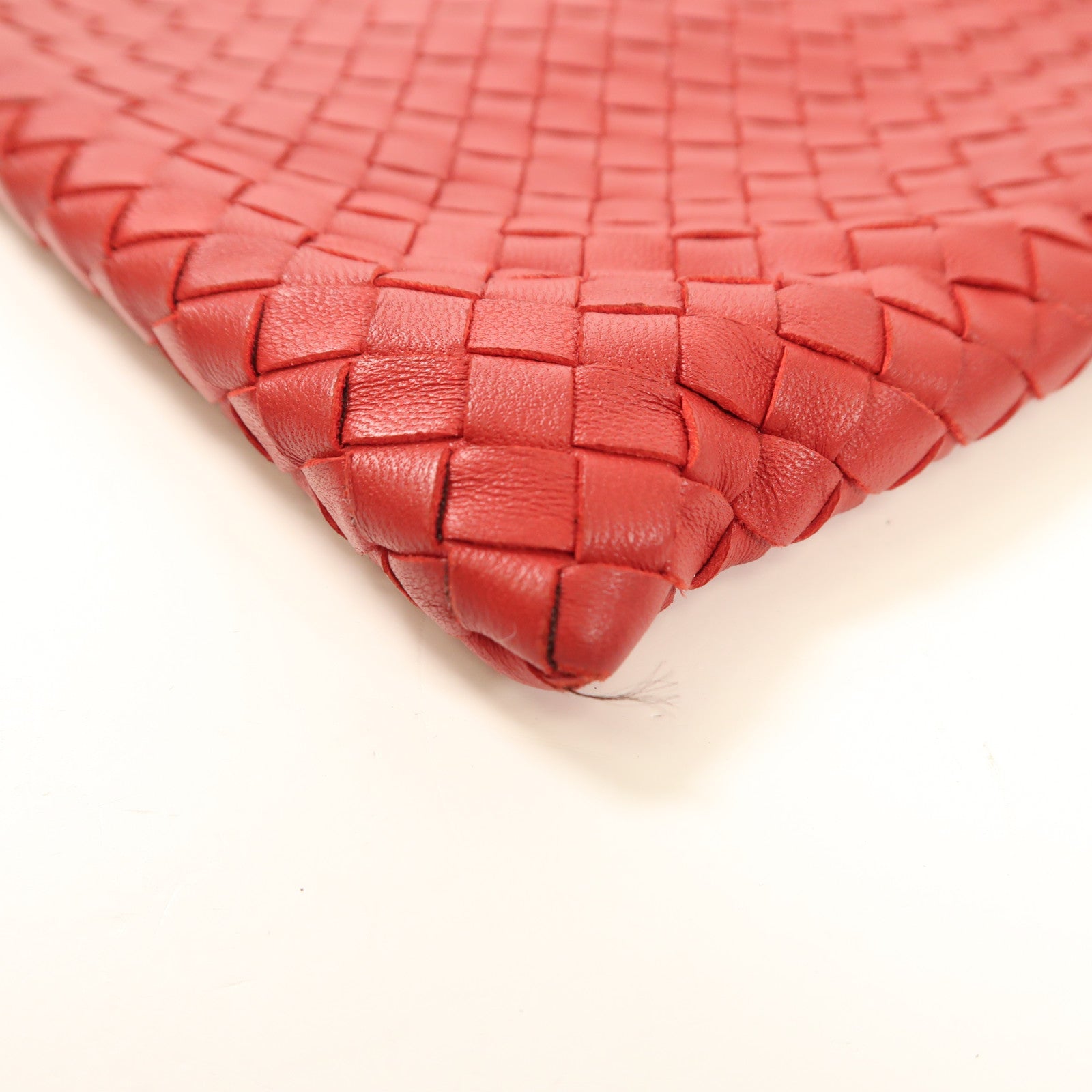 BOTTEGA VENETA 羊皮皮革Pouch金扣手拿包