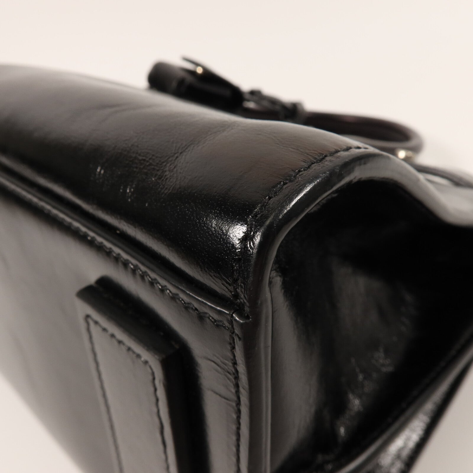 YVES SAINT LAURENT 牛皮皮革Sac De Jour Souple手挽袋