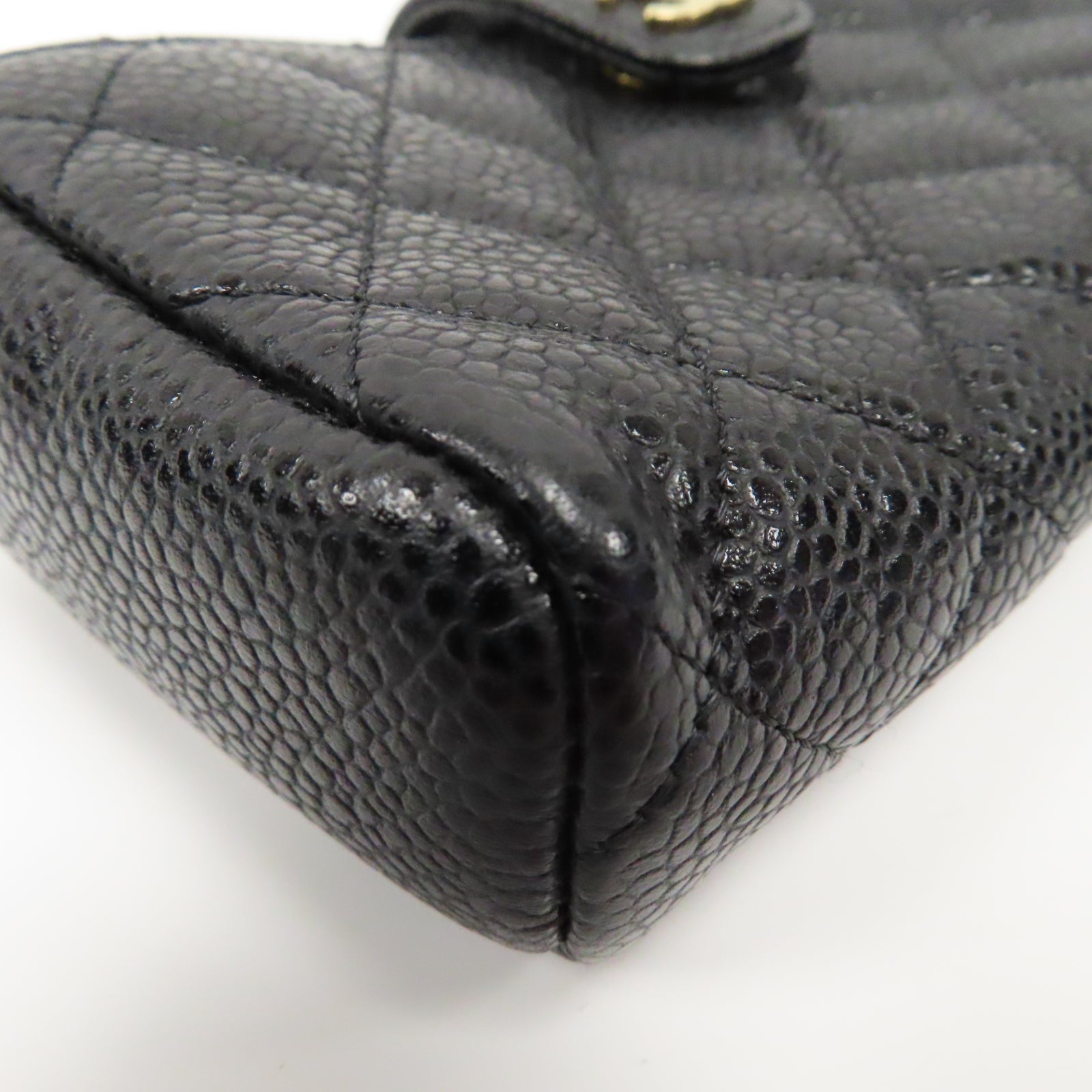 CHANEL **【激減優惠】菱格Caviar皮革Case金扣手機套黑色