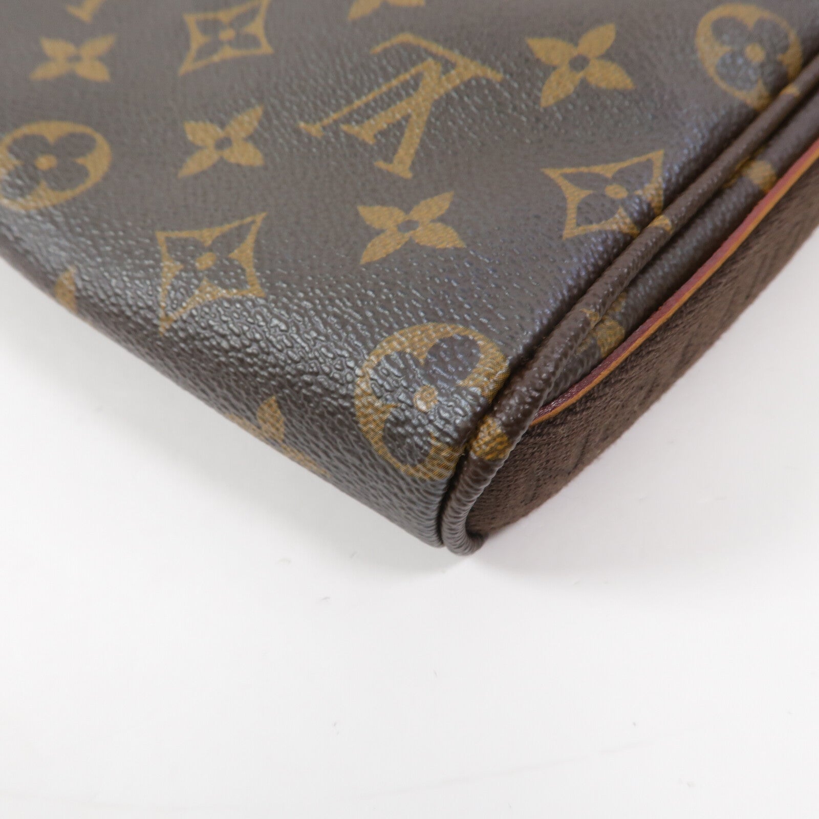 LOUIS VUITTON Monogram Trotteur Beaubourg肩背袋