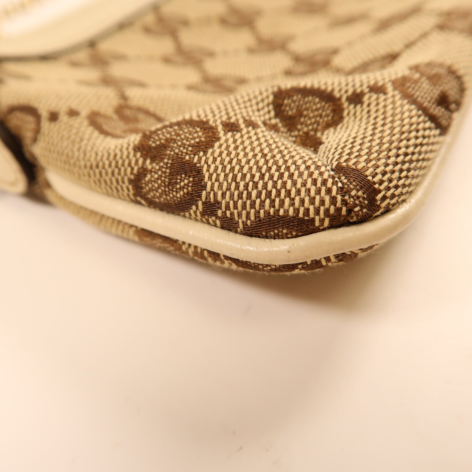 GUCCI 帆布Chain Shoulder金扣鏈帶肩背袋米色