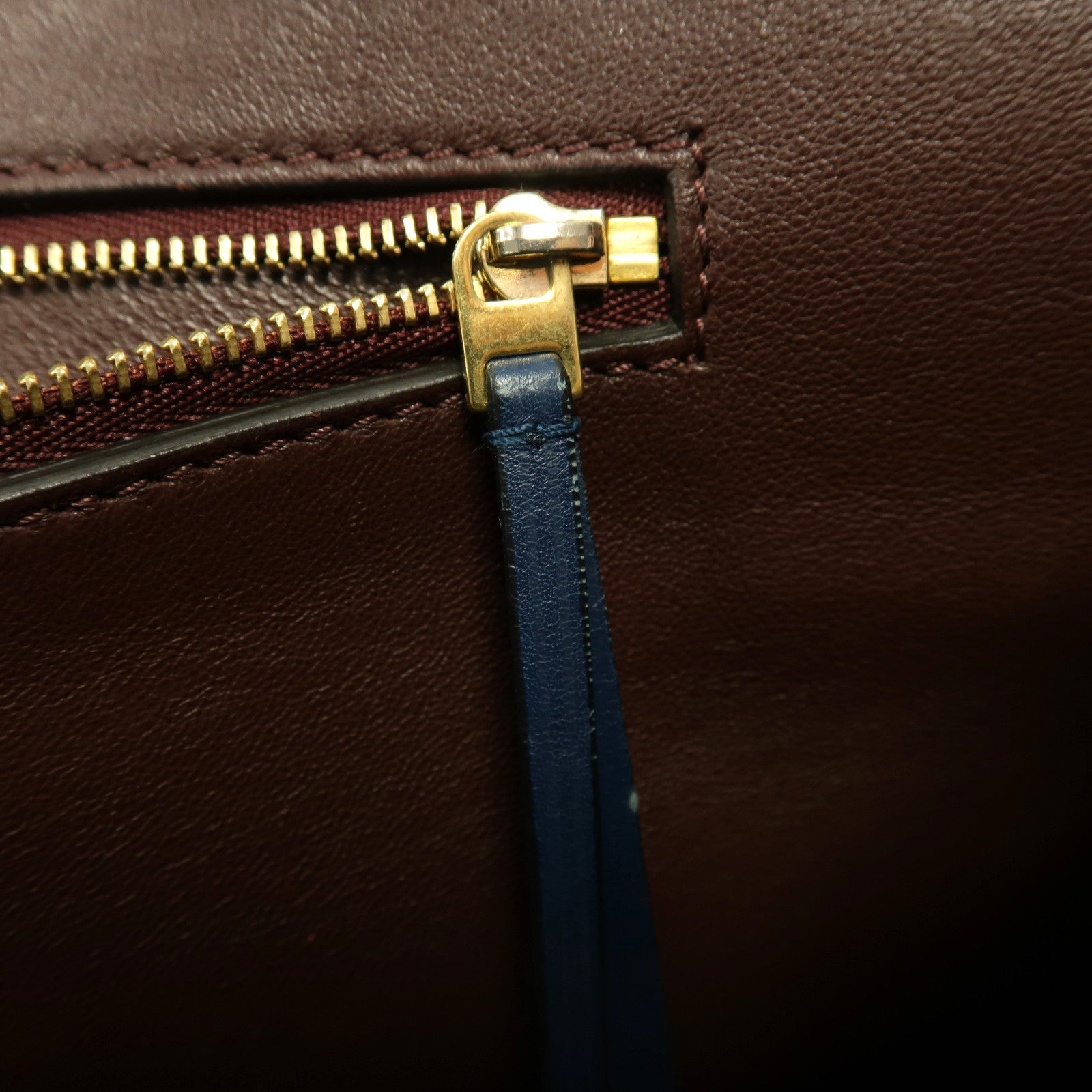 CELINE 【激減優惠】牛皮皮革Edge Bag金扣手挽袋深藍色