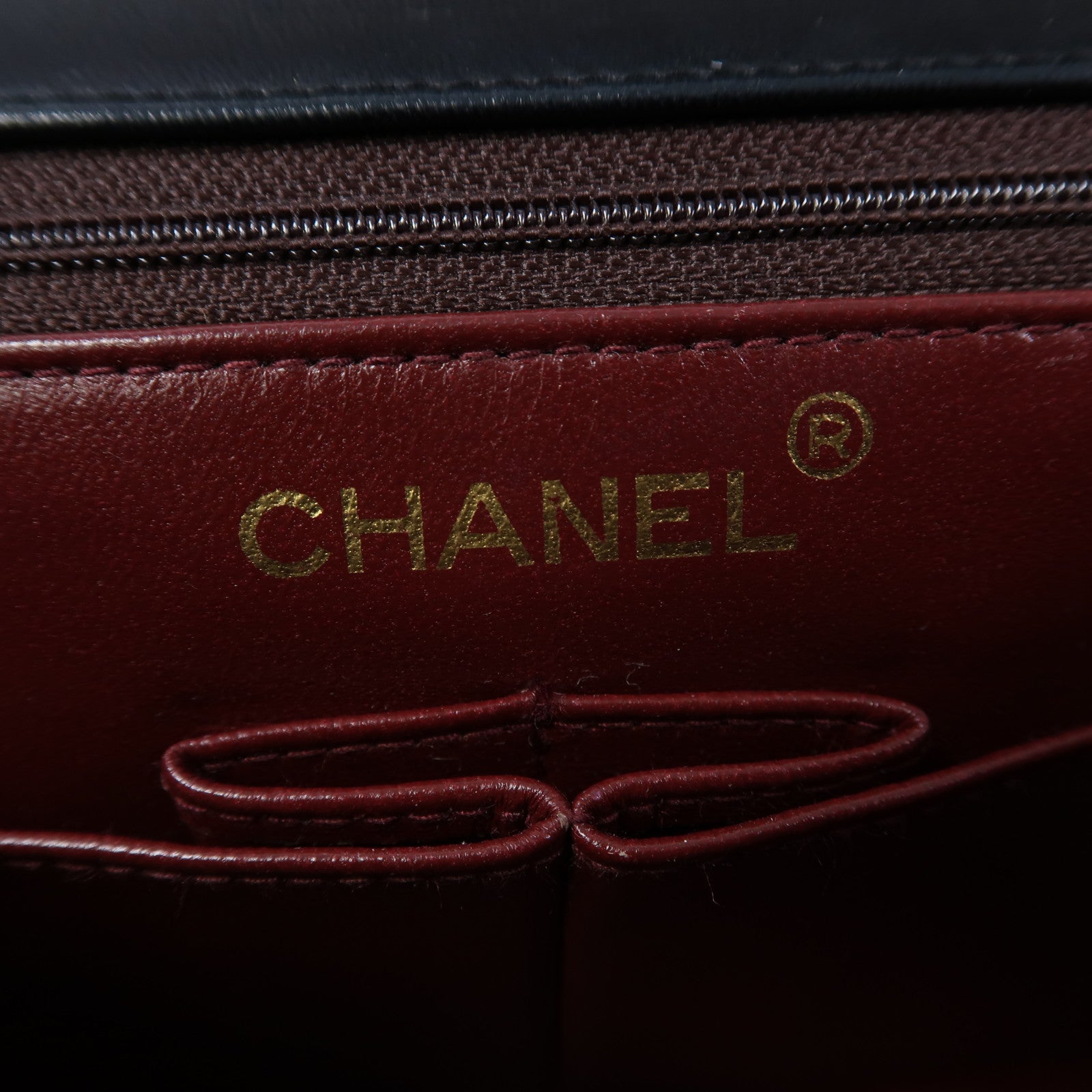 CHANEL 菱格羊皮皮革Classic金扣鏈帶肩背袋黑色