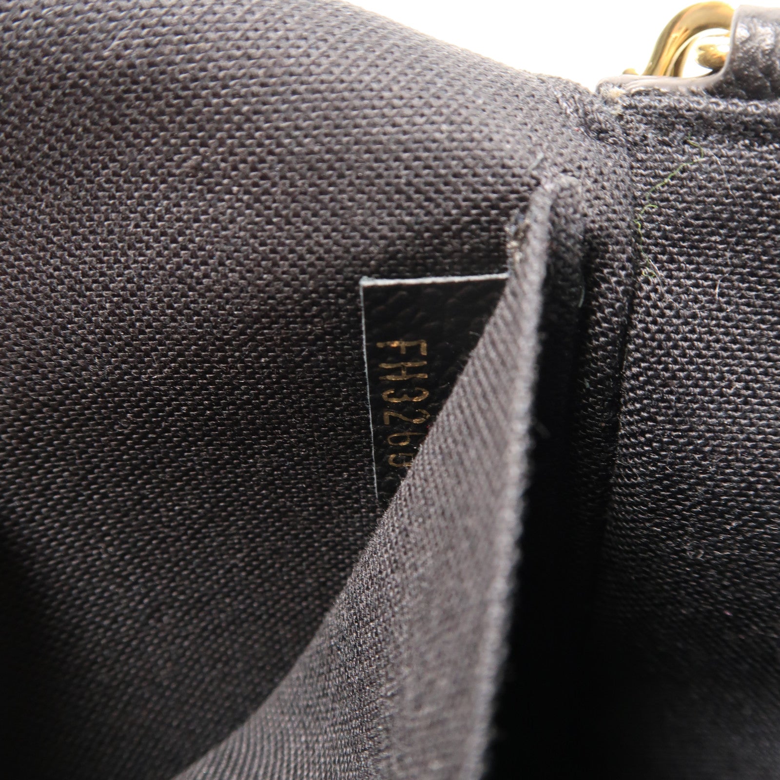 LOUIS VUITTON Monogram Empreinte Felicie Pochette金扣鏈帶肩背袋黑色/米色