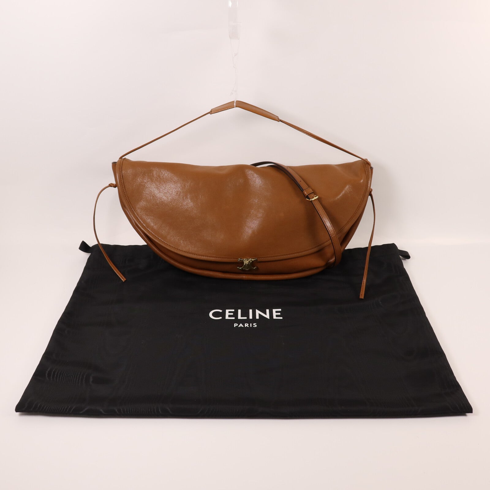 CELINE 牛皮皮革Halfmoon Soft Han金扣手挽肩背兩用袋