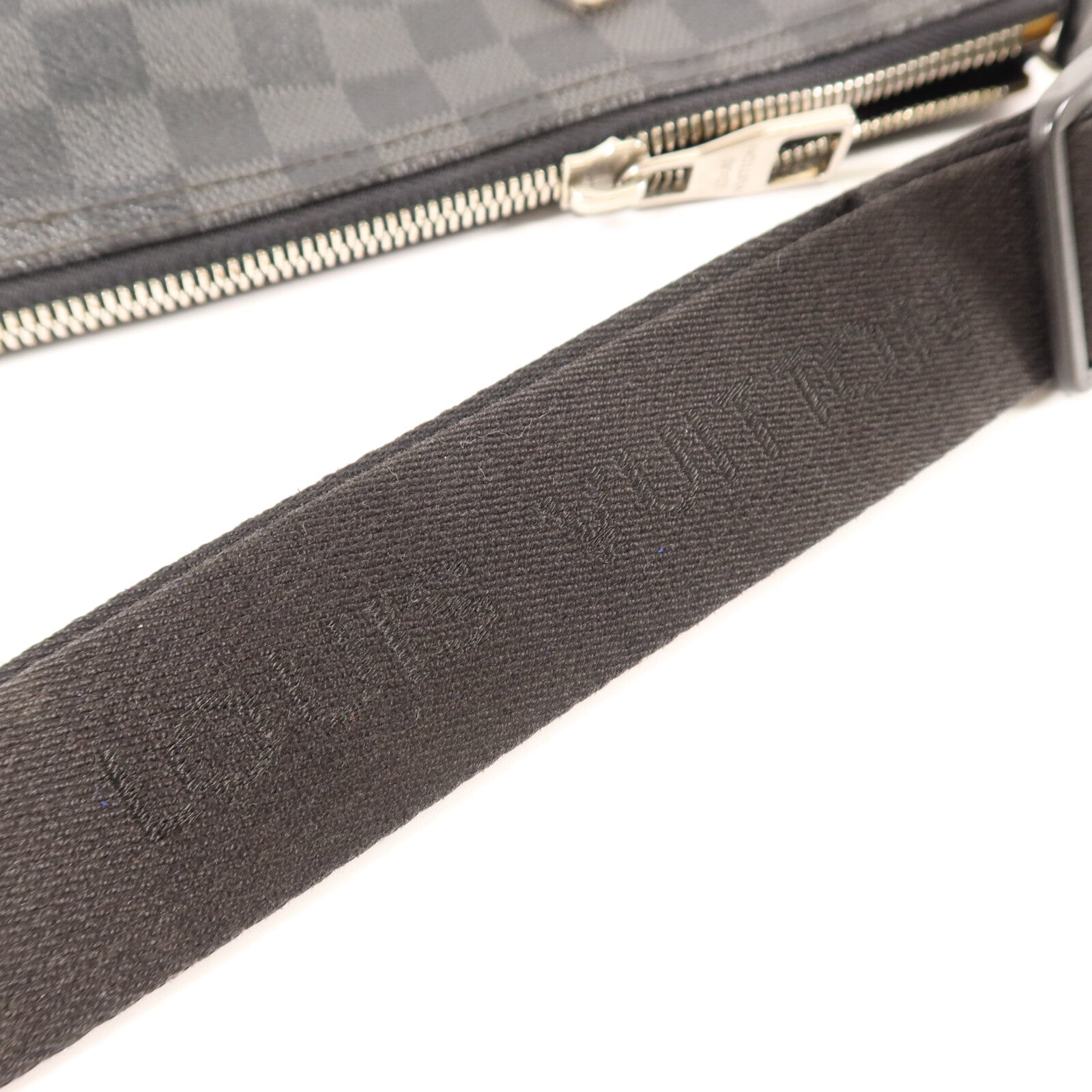 LOUIS VUITTON Damier Graphite Mick MM肩背袋