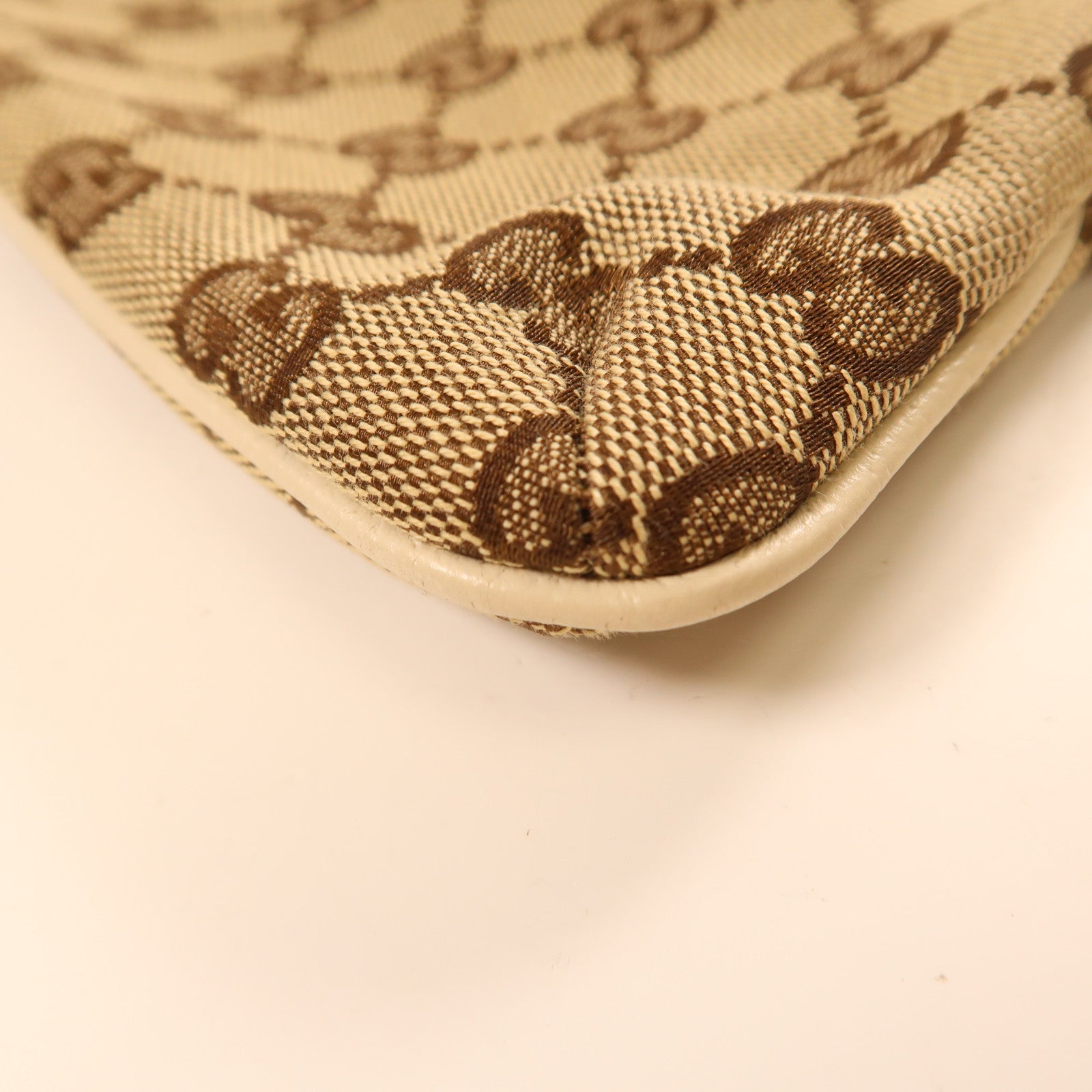 GUCCI 帆布Chain Shoulder金扣鏈帶肩背袋米色
