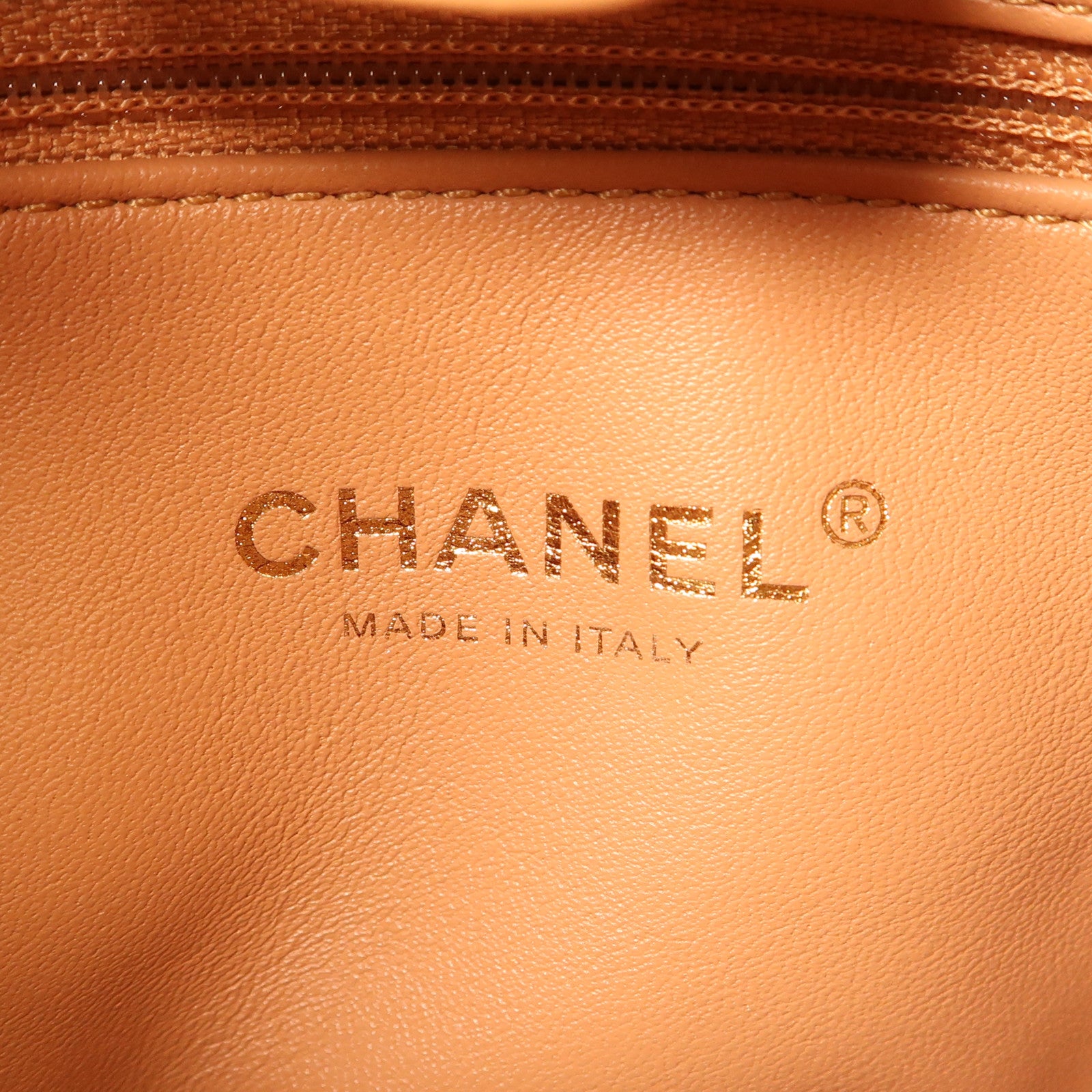 CHANEL 牛皮皮革Bucket Bag金扣鏈帶肩背袋