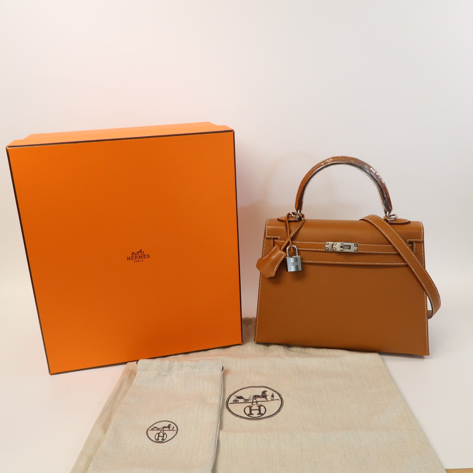 HERMES 【激減優惠】Epsom皮革Kelly 25銀扣手挽肩背兩用袋經典駝色