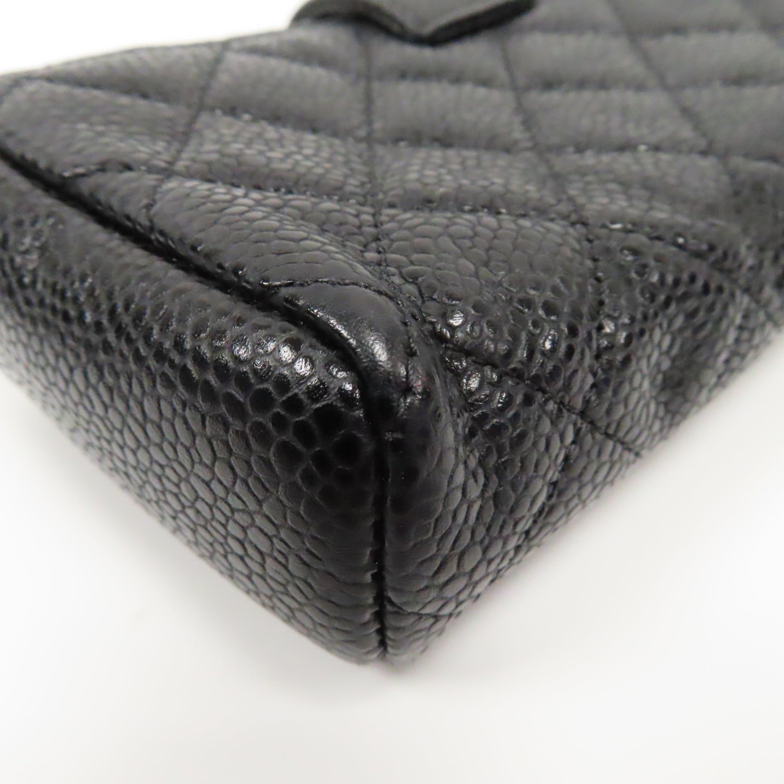 CHANEL **【激減優惠】菱格Caviar皮革Case金扣手機套黑色