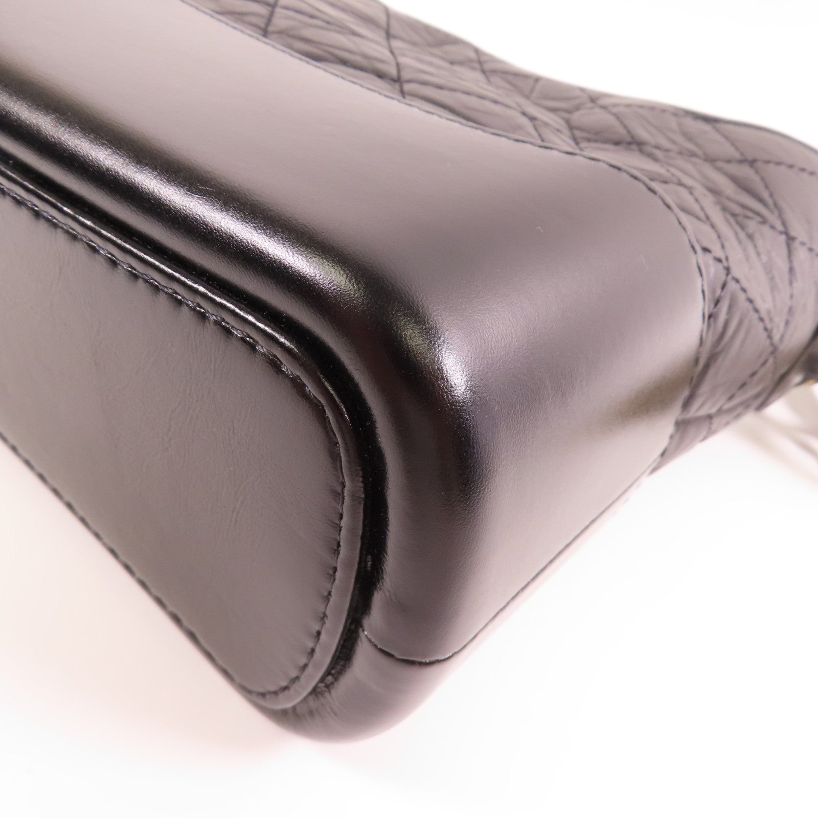 CHANEL 牛皮皮革Gabrielle Medium鏈帶肩背袋