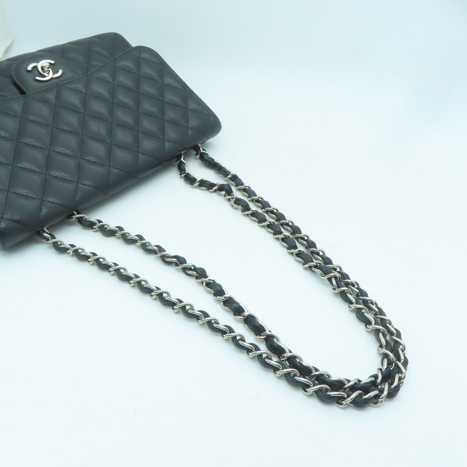 CHANEL 【激減優惠】菱格Caviar皮革Chain Shoulder銀扣肩背袋黑色