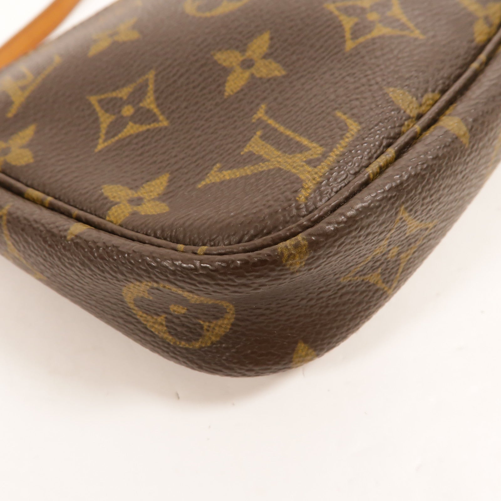 LOUIS VUITTON Monogram Pochette Accessoires金扣手挽袋棕色