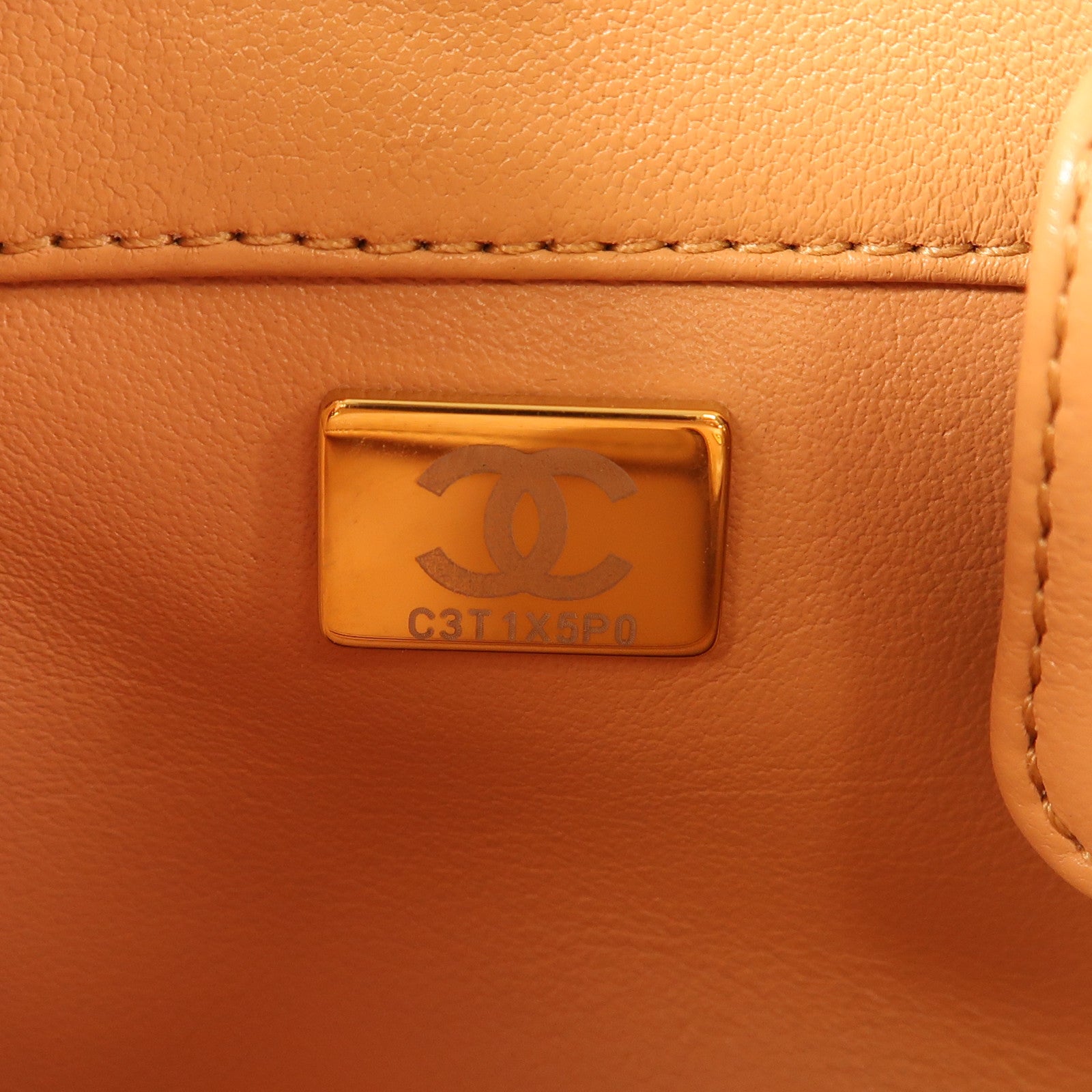 CHANEL 牛皮皮革Bucket Bag金扣鏈帶肩背袋