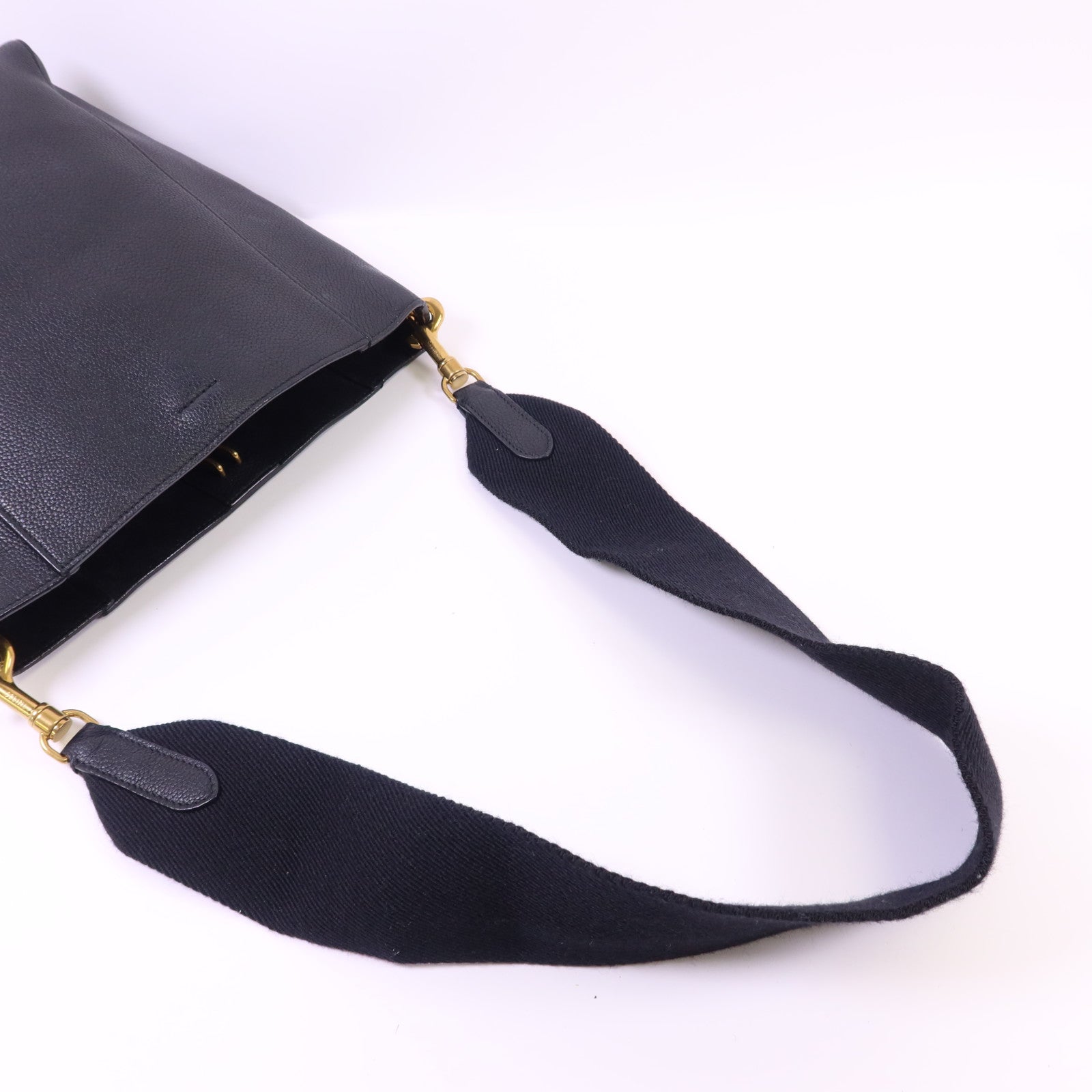 CELINE 牛皮皮革Sangle Bucket Small金扣肩背袋