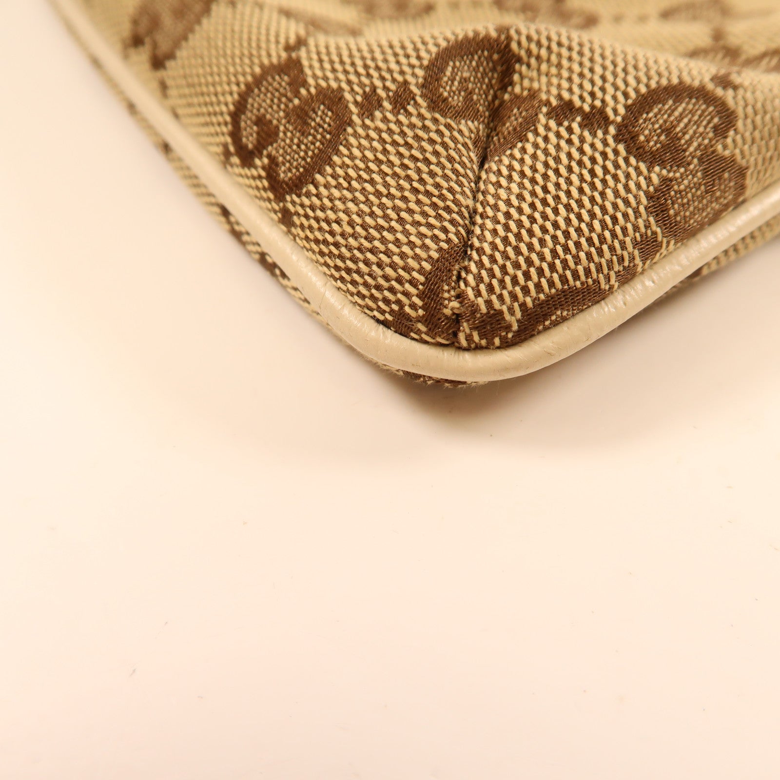 GUCCI 帆布Chain Shoulder金扣鏈帶肩背袋米色