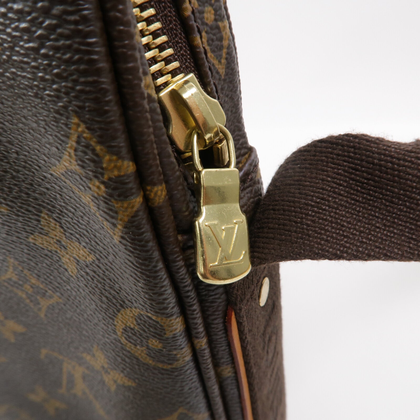 LOUIS VUITTON Monogram Trotteur Beaubourg肩背袋