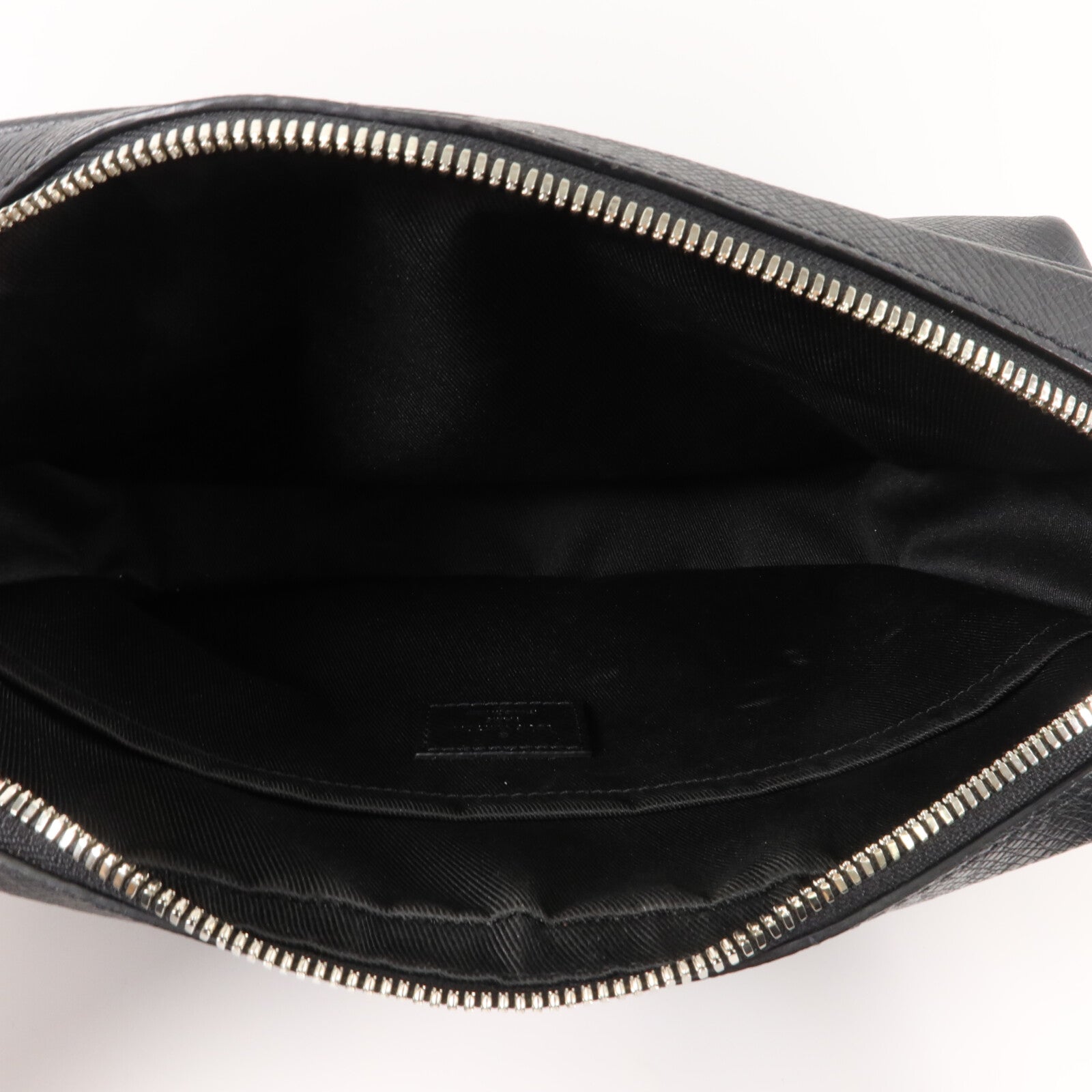 LOUIS VUITTON Monogram Eclipse Taiga Outdoor Messenger肩背袋
