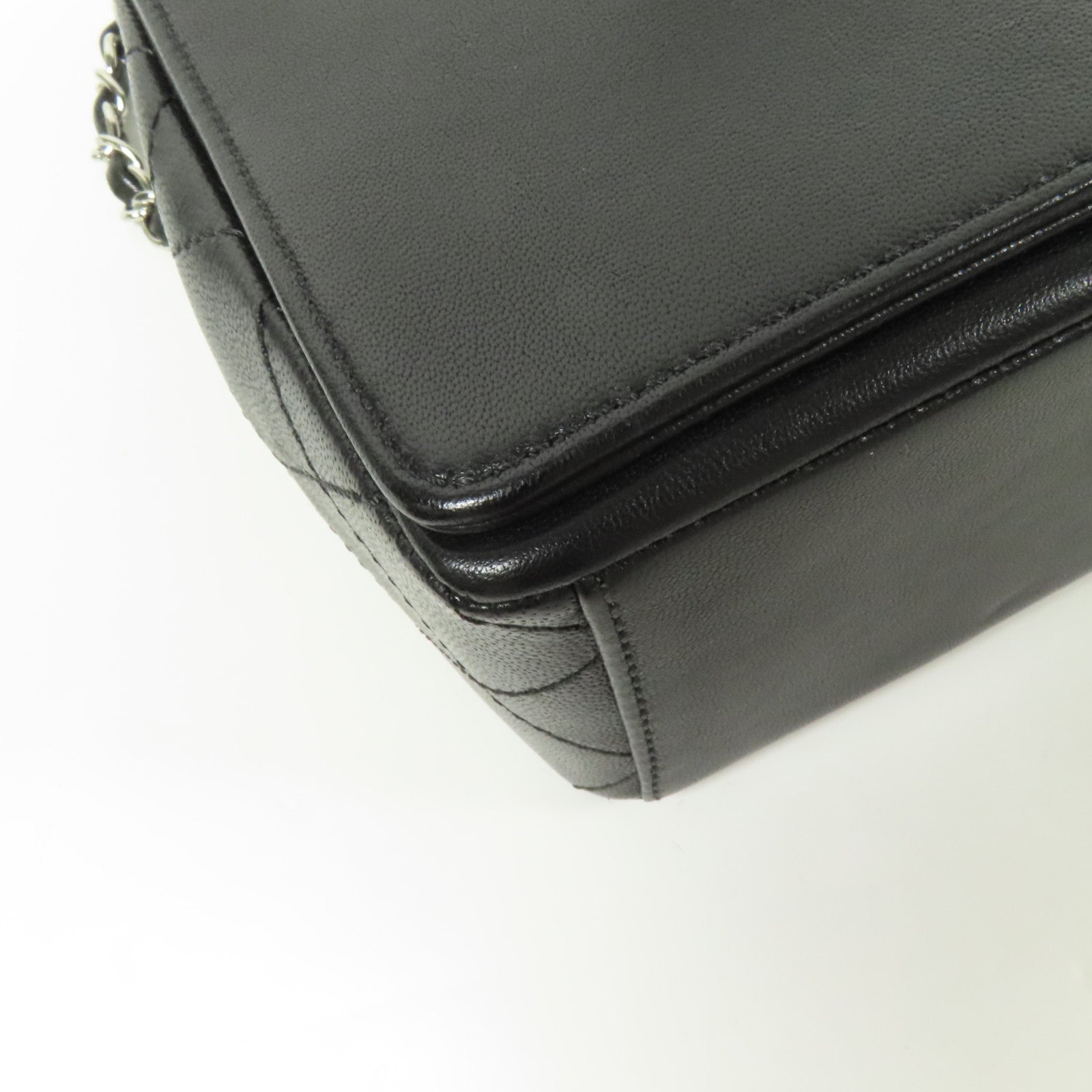 CHANEL 牛皮皮革Chain Shoulder Bag銀扣肩背袋