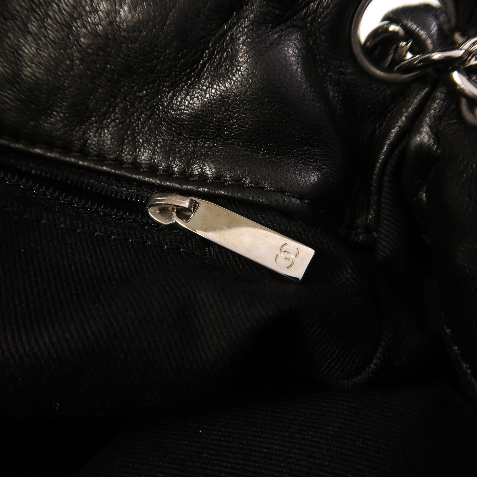 CHANEL 羊皮皮革Chain Shoulder銀扣鏈帶肩背袋