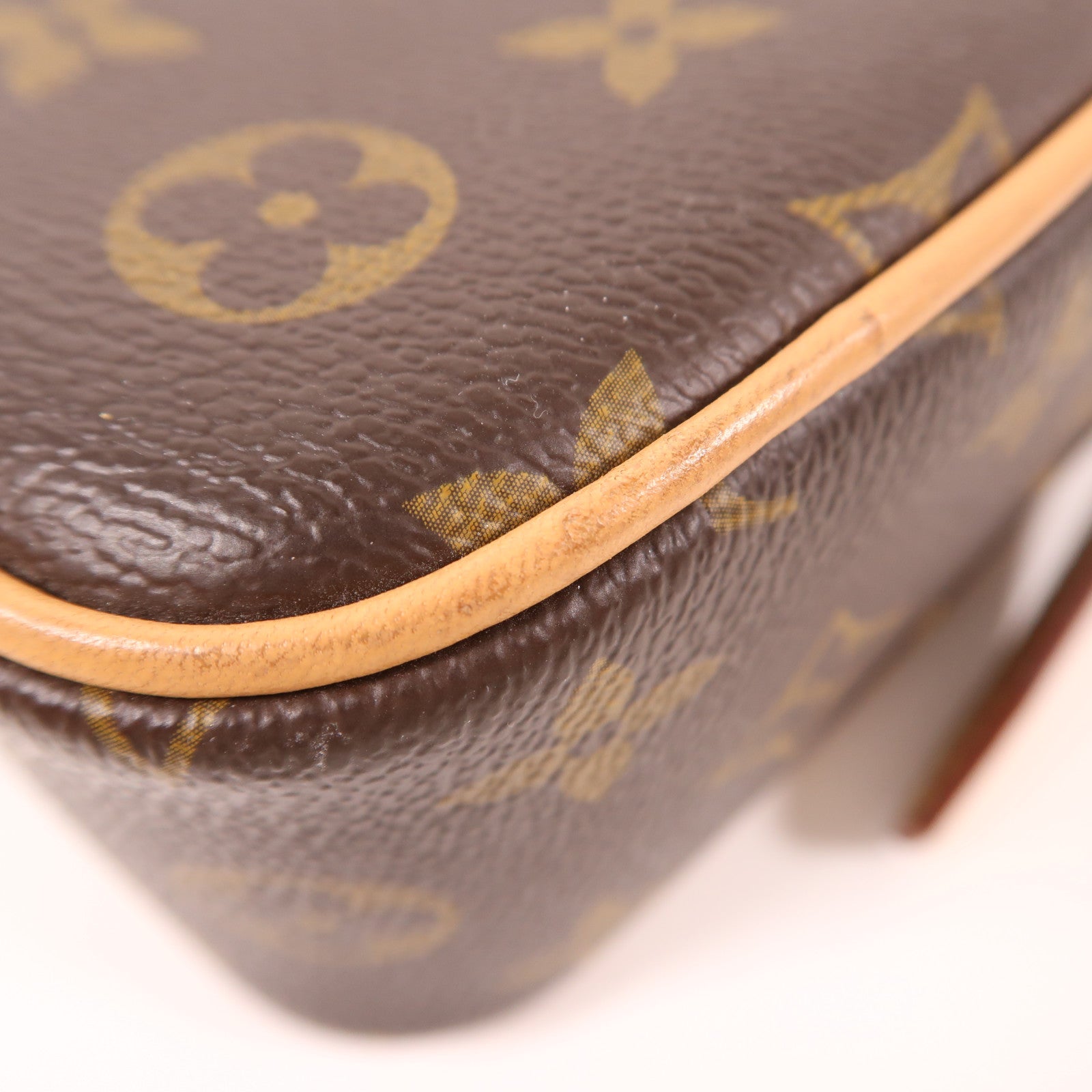 LOUIS VUITTON Monogram Game On Coeur金扣肩背袋啡色