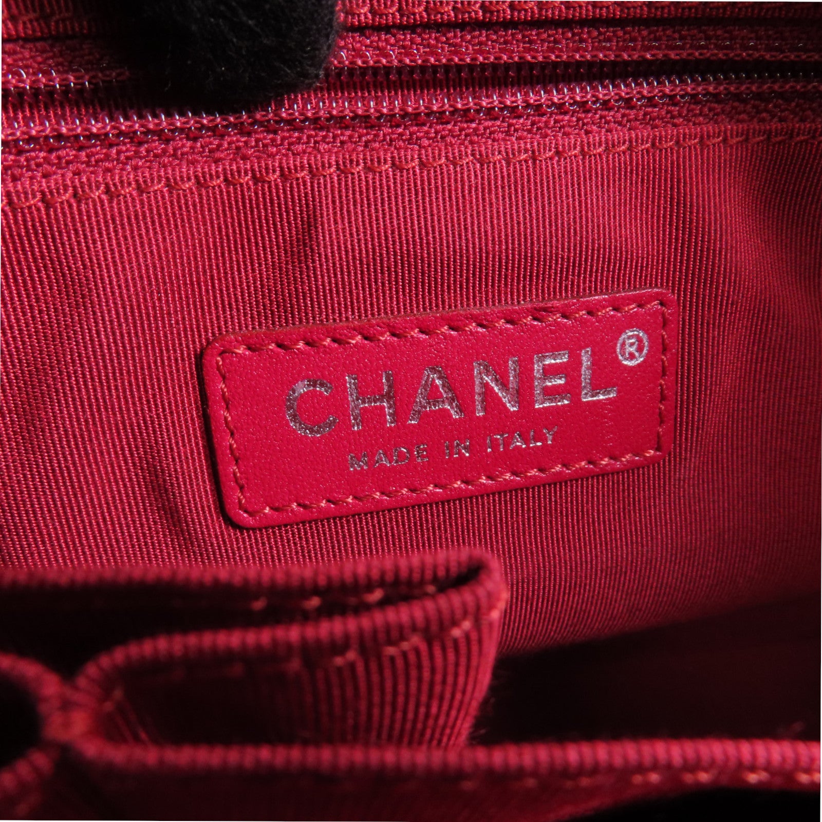 CHANEL CC GHW Garbrielle Medium Chain Shoulder Bag Calfskin Leather Black