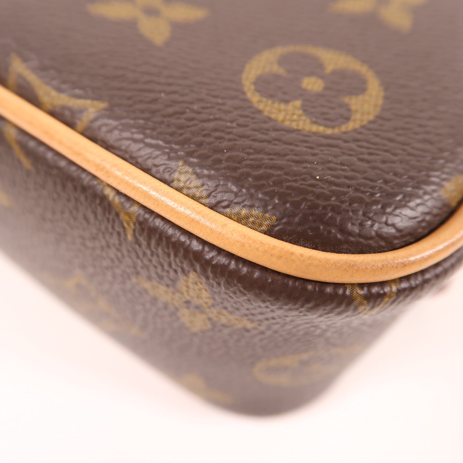 LOUIS VUITTON Monogram Game On Coeur金扣肩背袋啡色