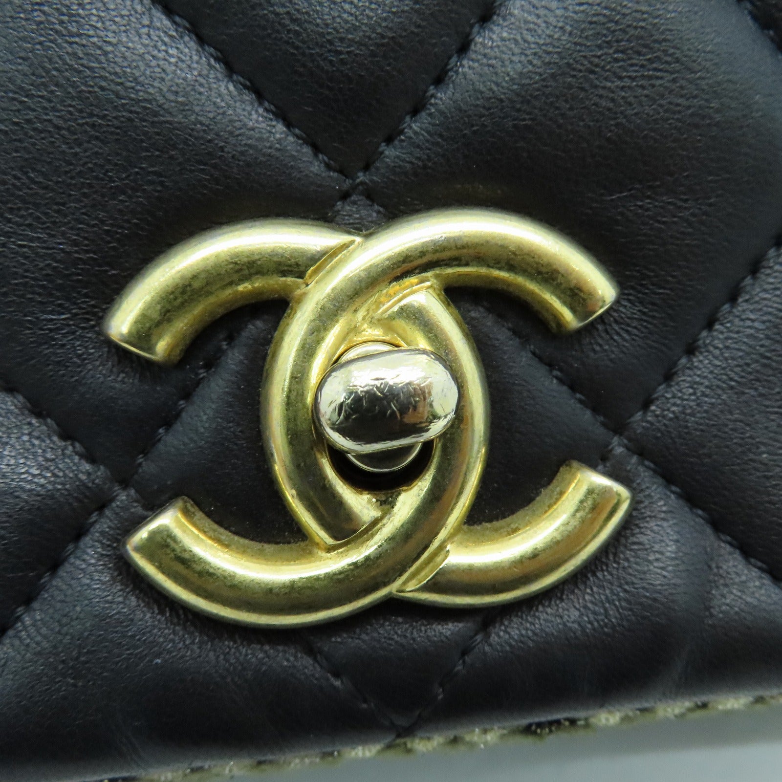 CHANEL 【激減優惠】菱格牛皮皮革Chain Shoulder金扣鏈帶肩背袋黑色