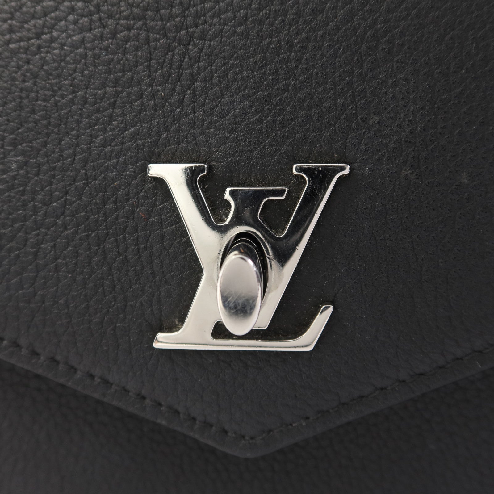 LOUIS VUITTON 牛皮皮革Mylockme銀扣鏈帶肩背袋