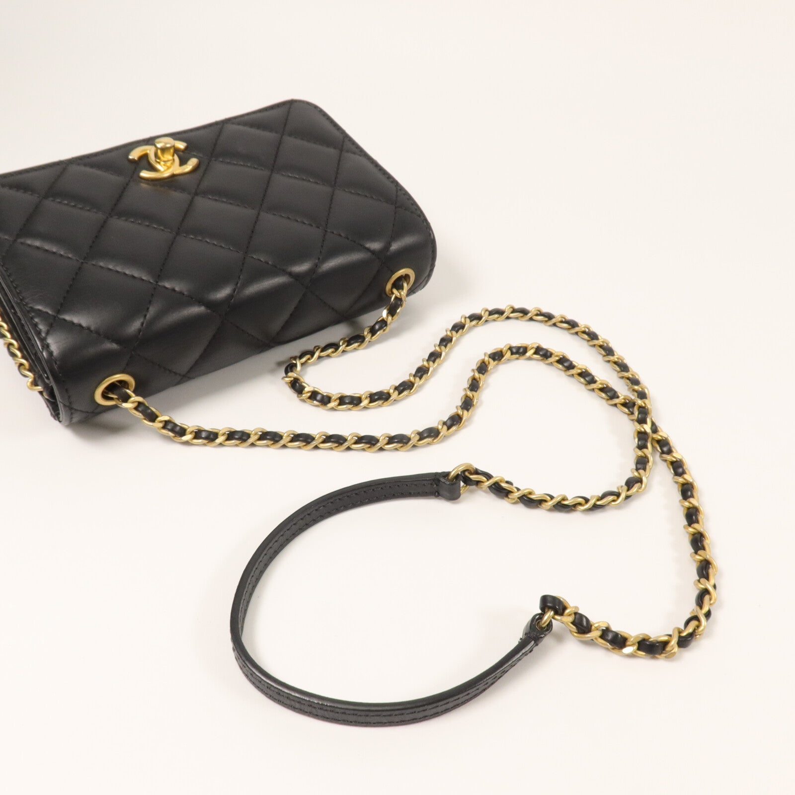 CHANEL 羊皮皮革Chain Shoulder鏈帶肩背袋