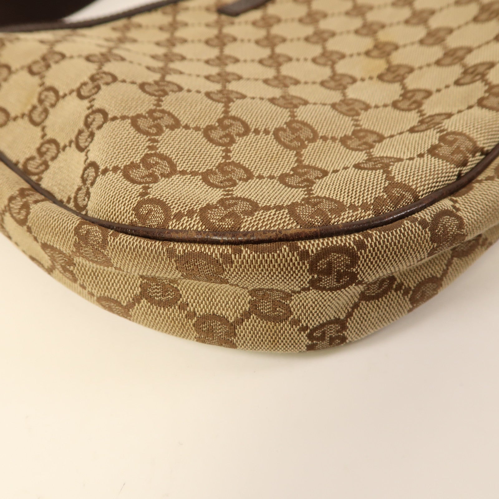 GUCCI 帆布Shoulder Bag銀扣肩背袋