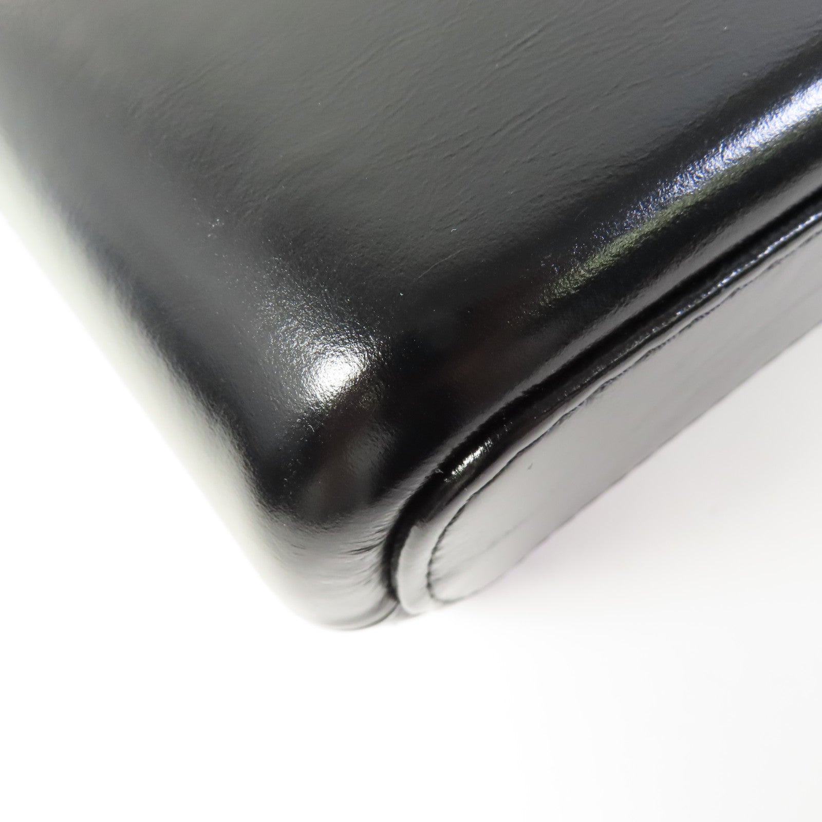 CHANEL 牛皮皮革Gabrielle Medium鏈帶肩背袋