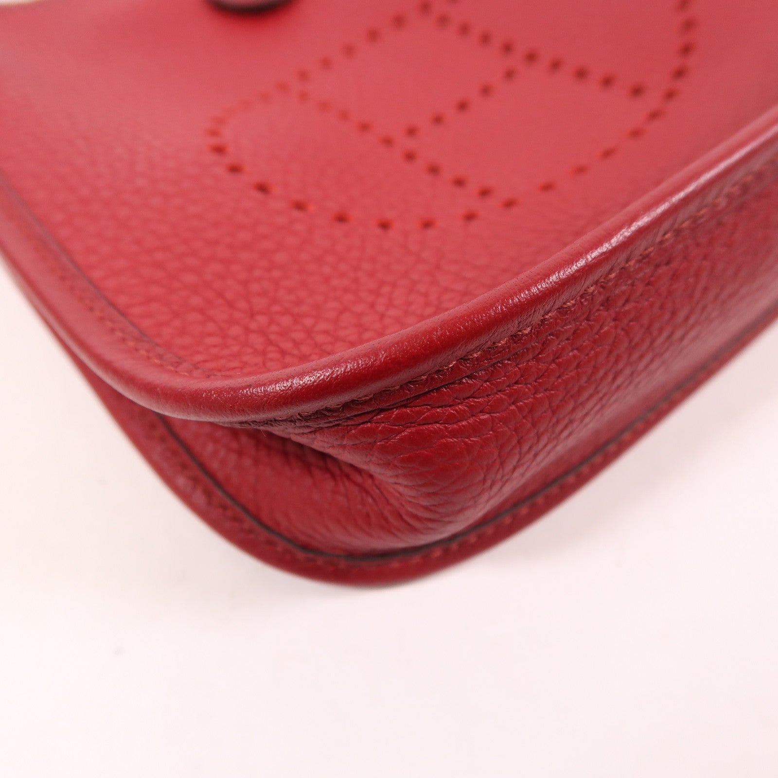 HERMES GHW Evelyne TPM Shoulder Bag Taurillon Clemence Leather Rouge H