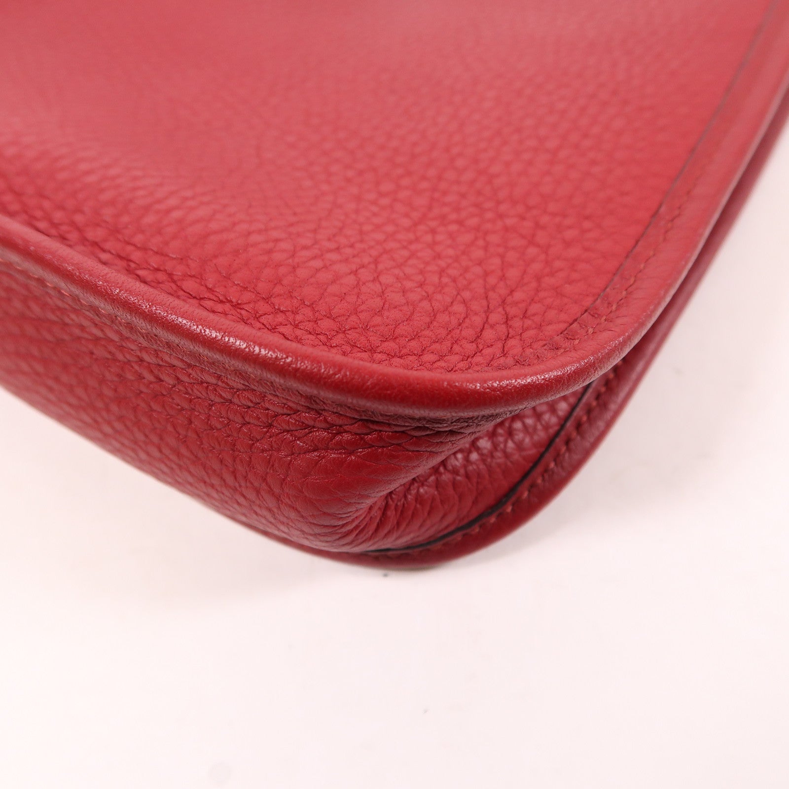 HERMES GHW Evelyne TPM Shoulder Bag Taurillon Clemence Leather Rouge H
