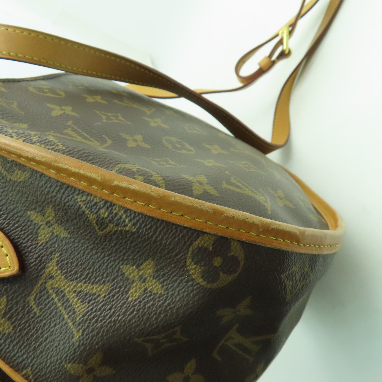 LOUIS VUITTON Monogram Menilmontant MM金扣肩背袋啡色