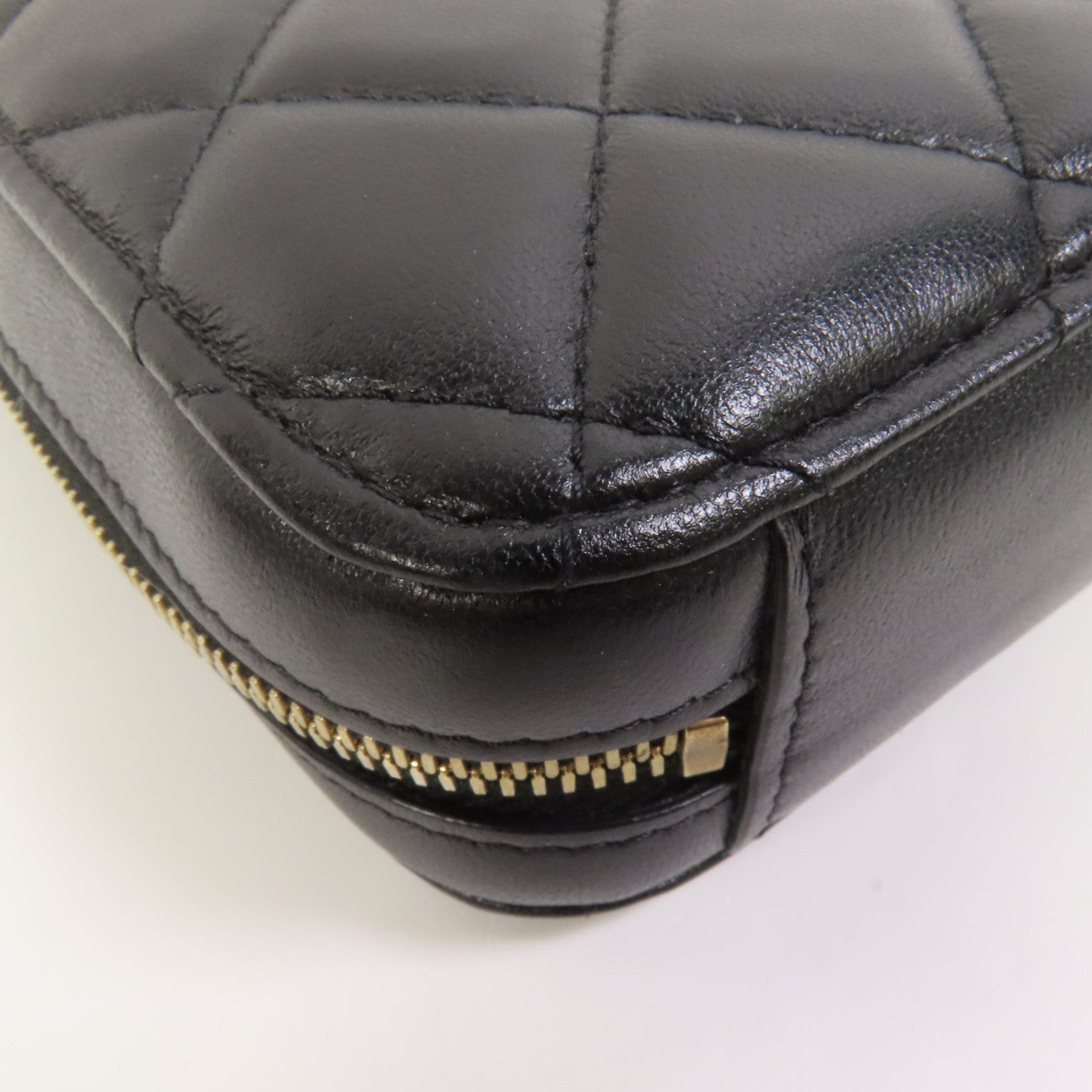 CHANEL 羊皮皮革Shoulder Bag金扣鏈帶肩背袋