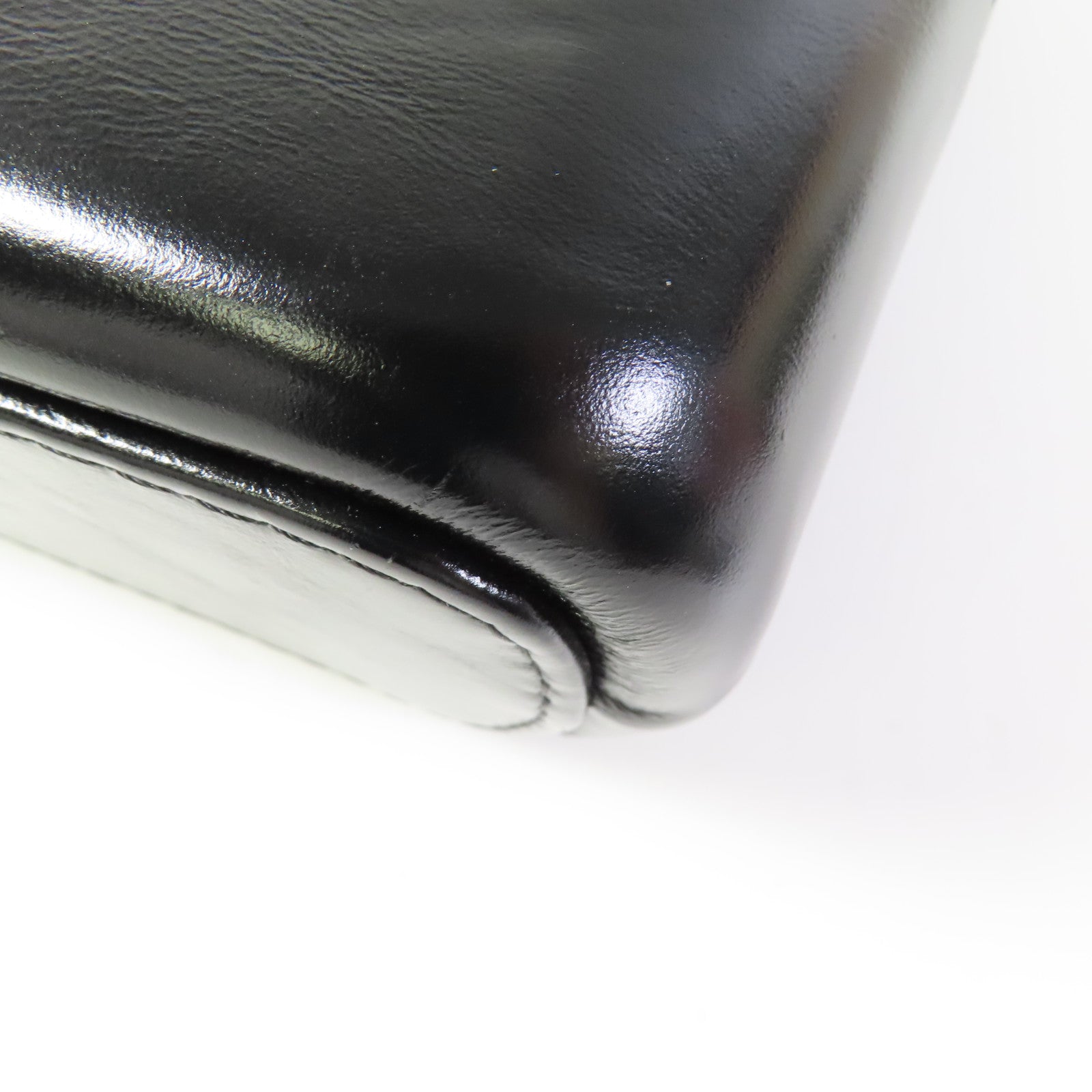 CHANEL 牛皮皮革Gabrielle Medium鏈帶肩背袋