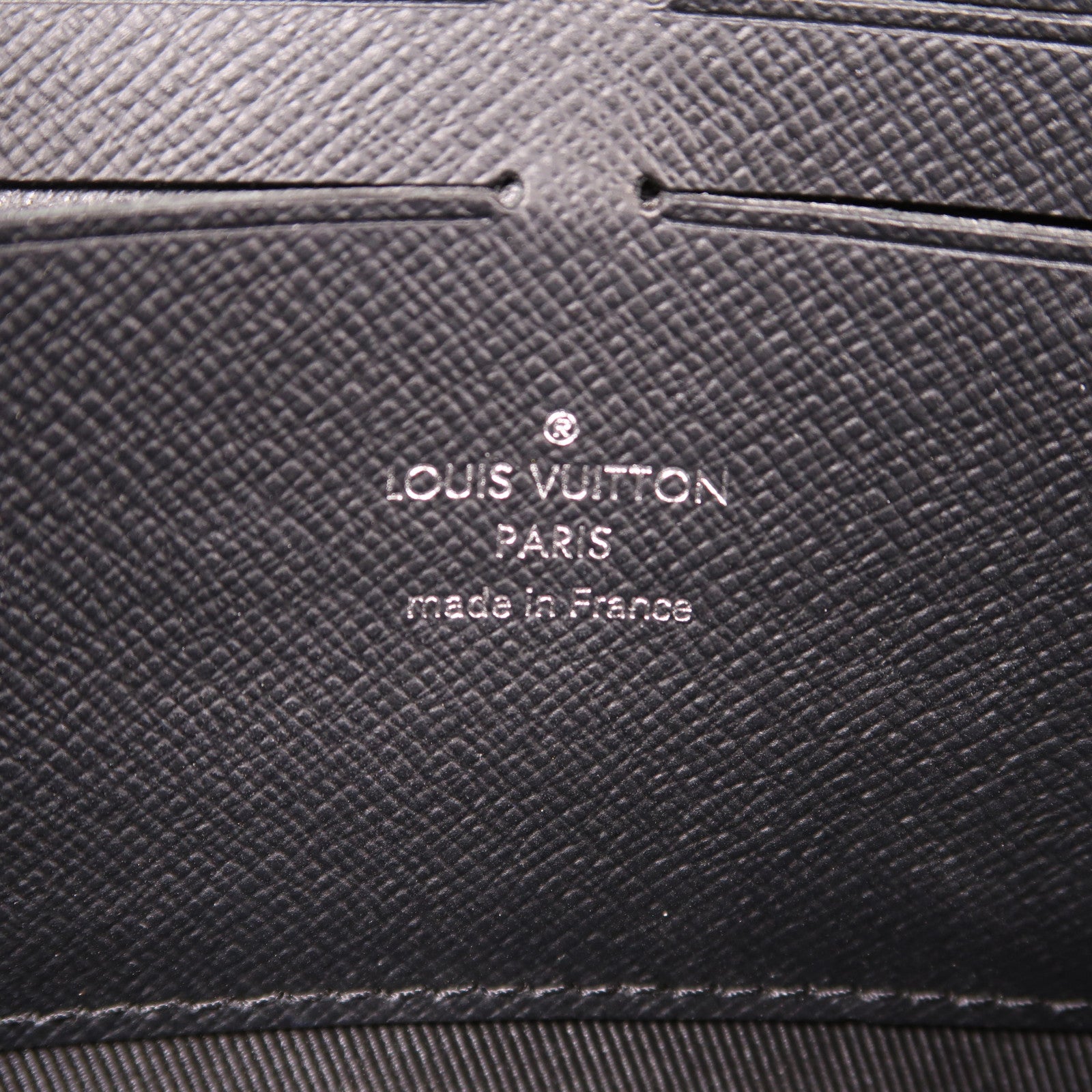 LOUIS VUITTON Monogram Eclipse Soft Trunk Wallet肩背袋黑色