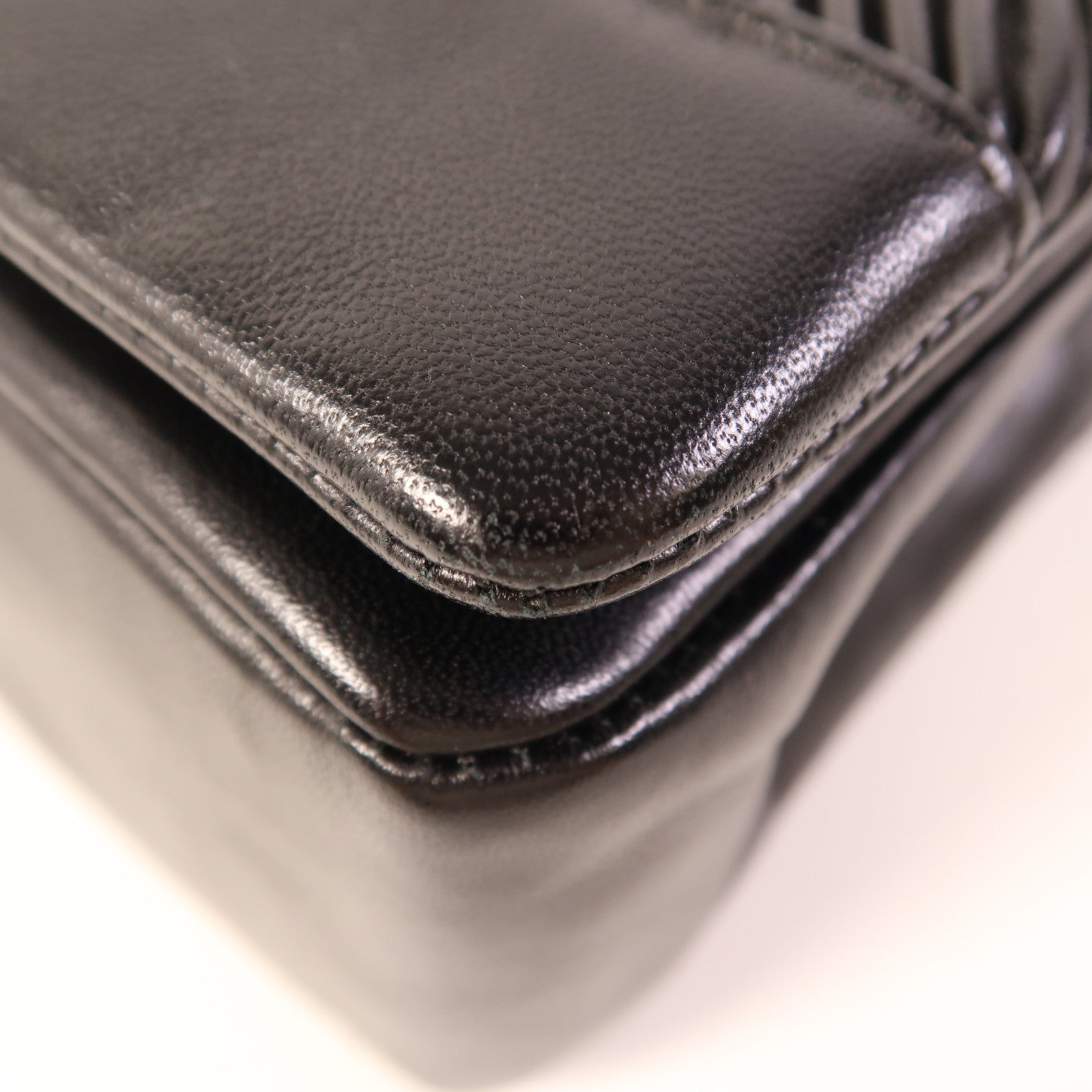 CHANEL 牛皮皮革Shoulder Bag金扣鏈帶肩背袋