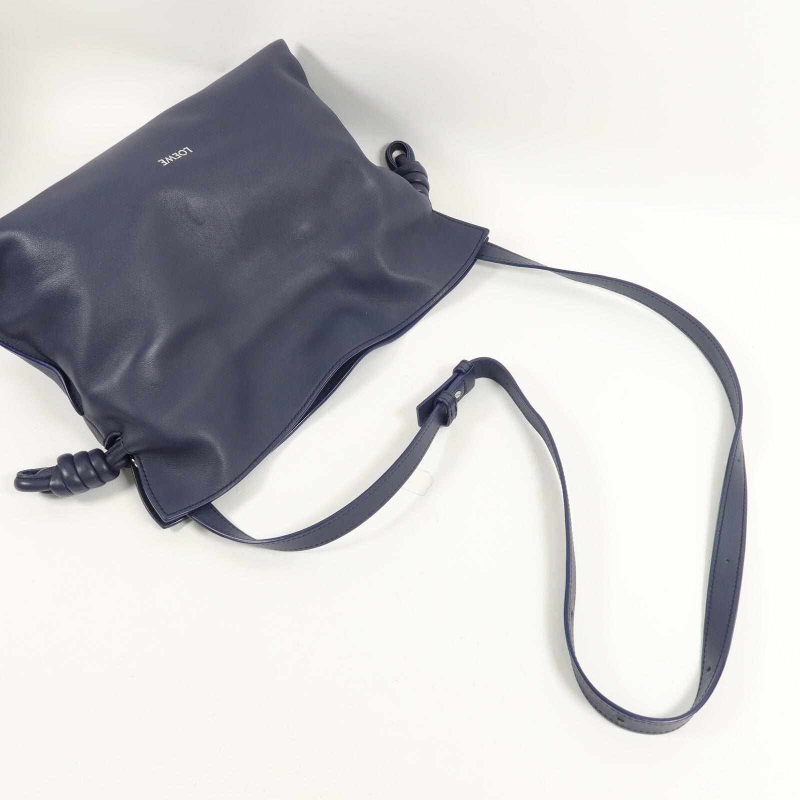 LOEWE 牛皮皮革Medium Flamenco Clutch肩背袋