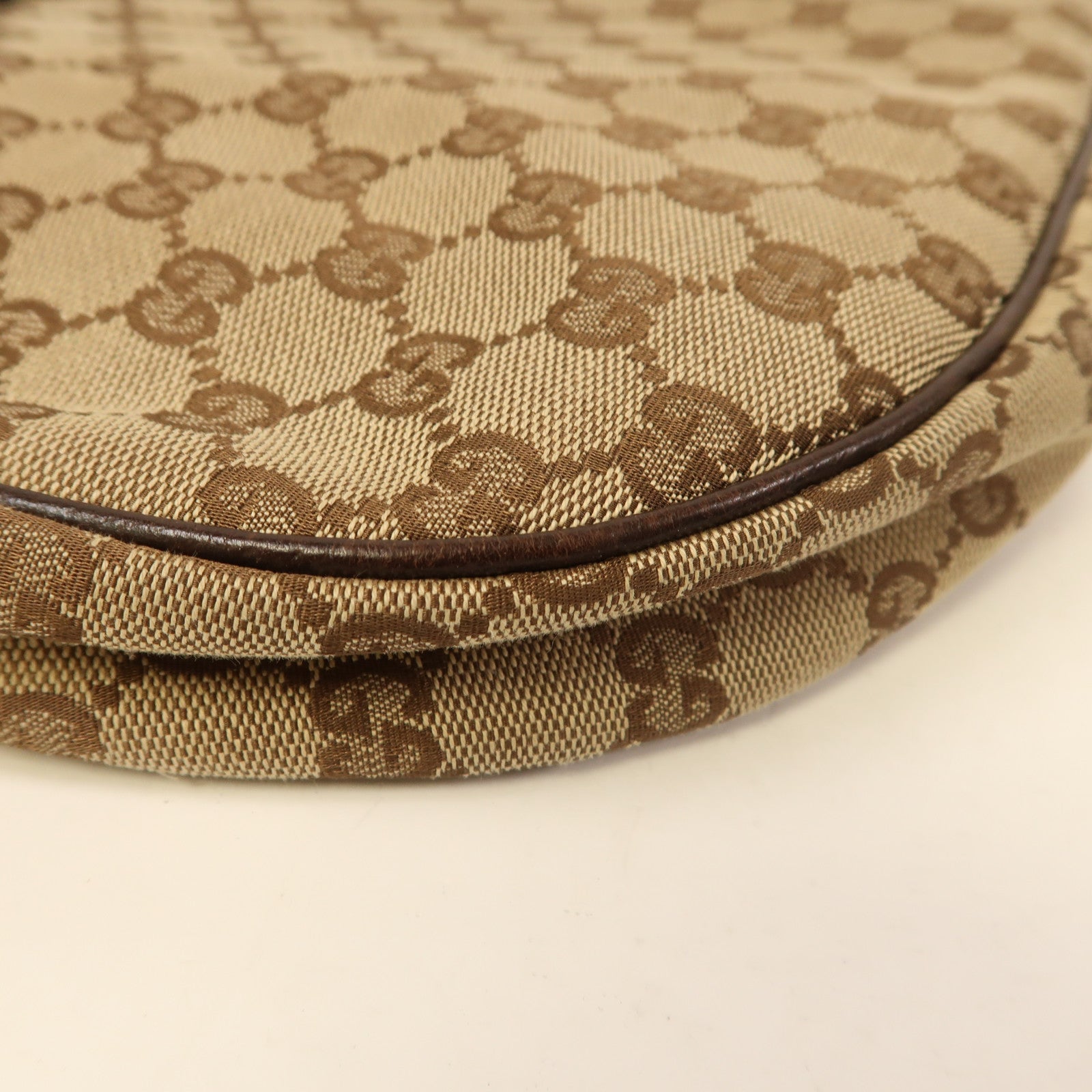 GUCCI 帆布Shoulder Bag銀扣肩背袋