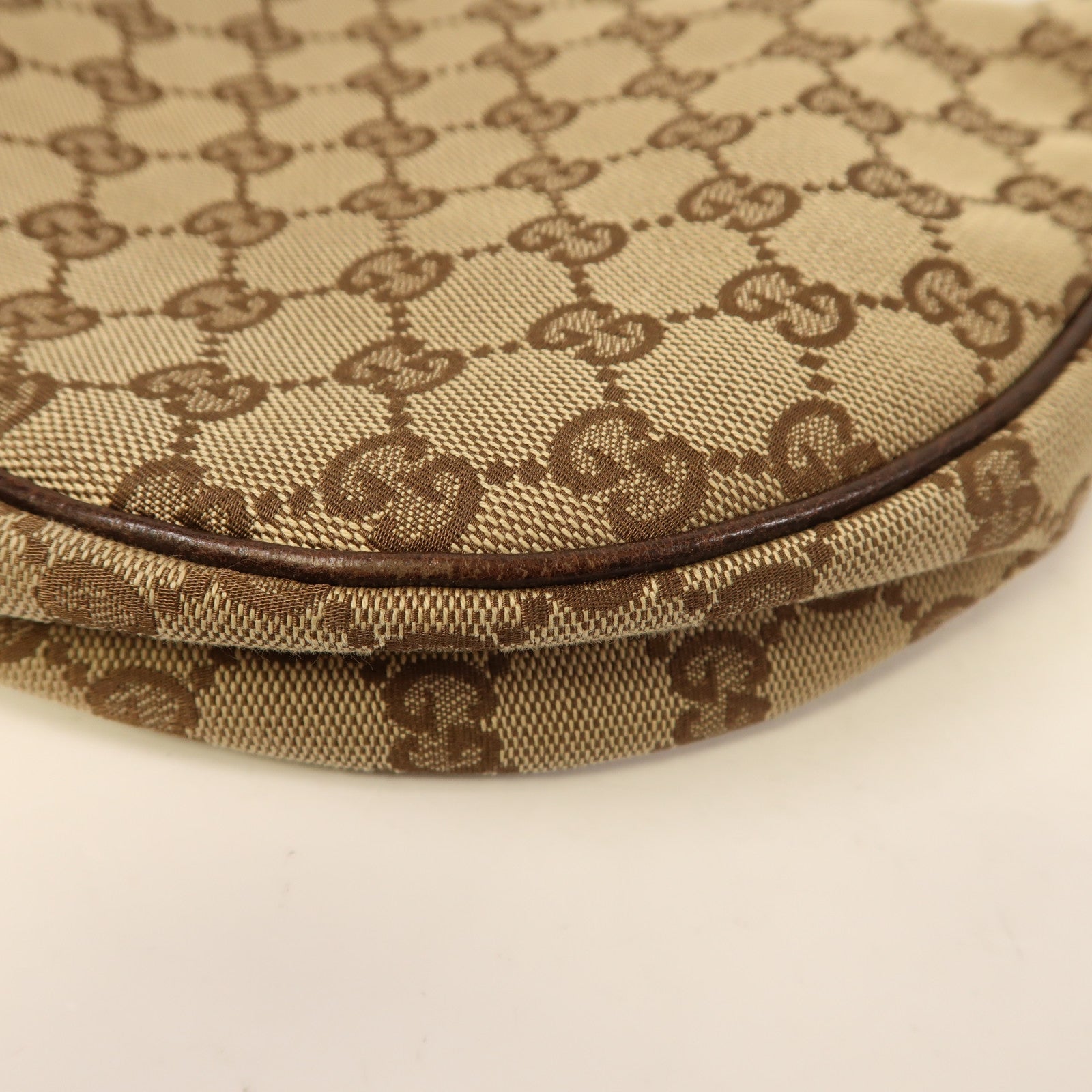 GUCCI 帆布Shoulder Bag銀扣肩背袋